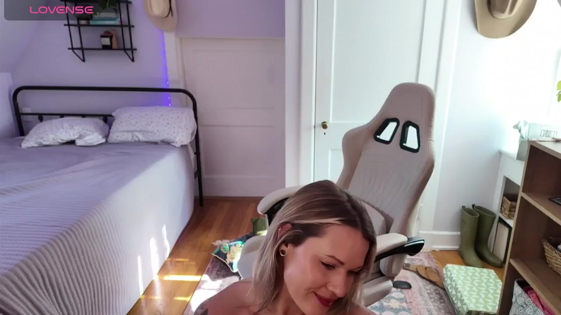 Gallery image thumbnail from ClayMae011's myfreecams stream on, 11/06/2024, 18:58 image 11 of 20