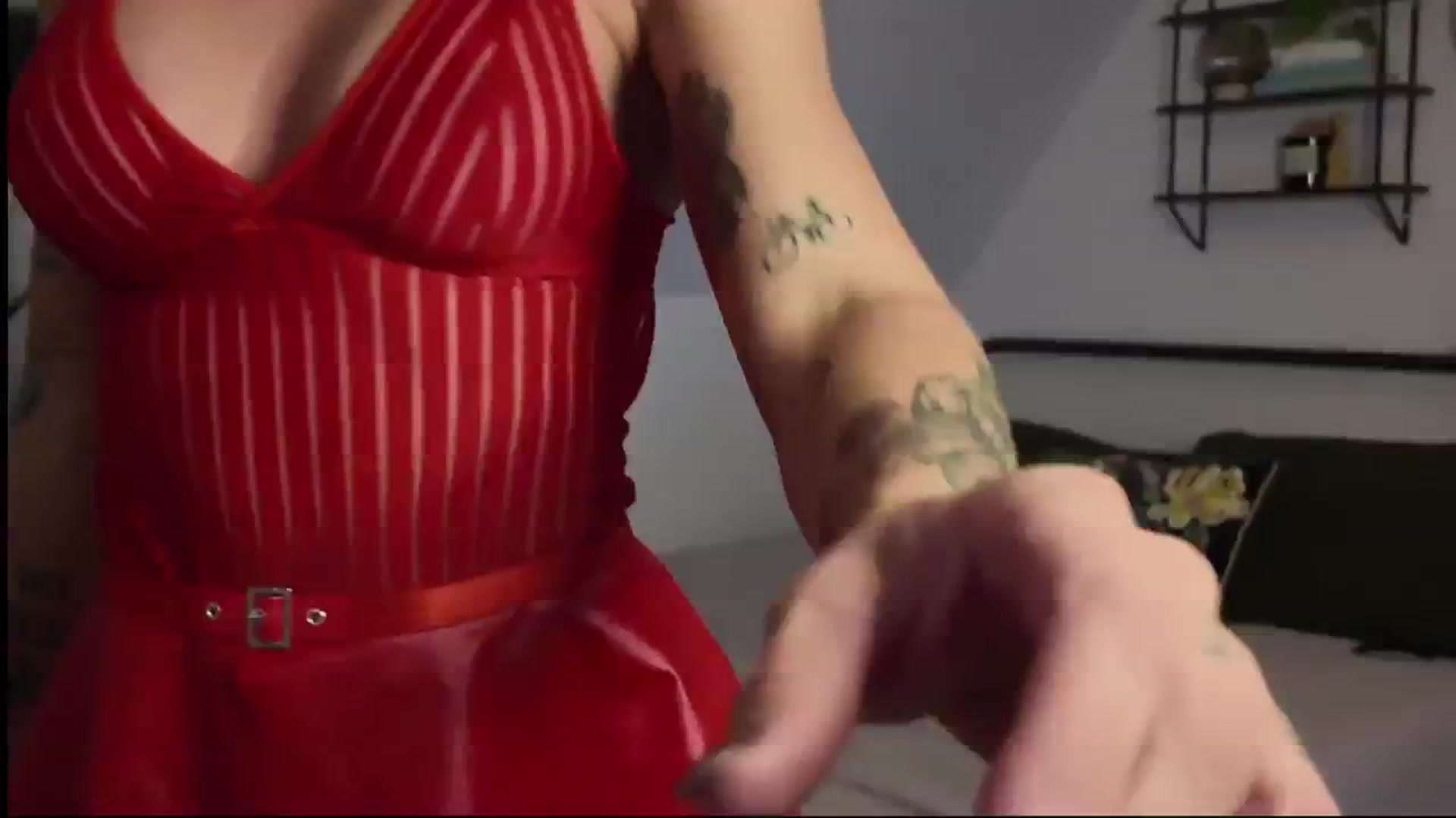 Gallery image thumbnail from ClayMae011's myfreecams stream on, 12/16/2024, 23:10 image 4 of 20