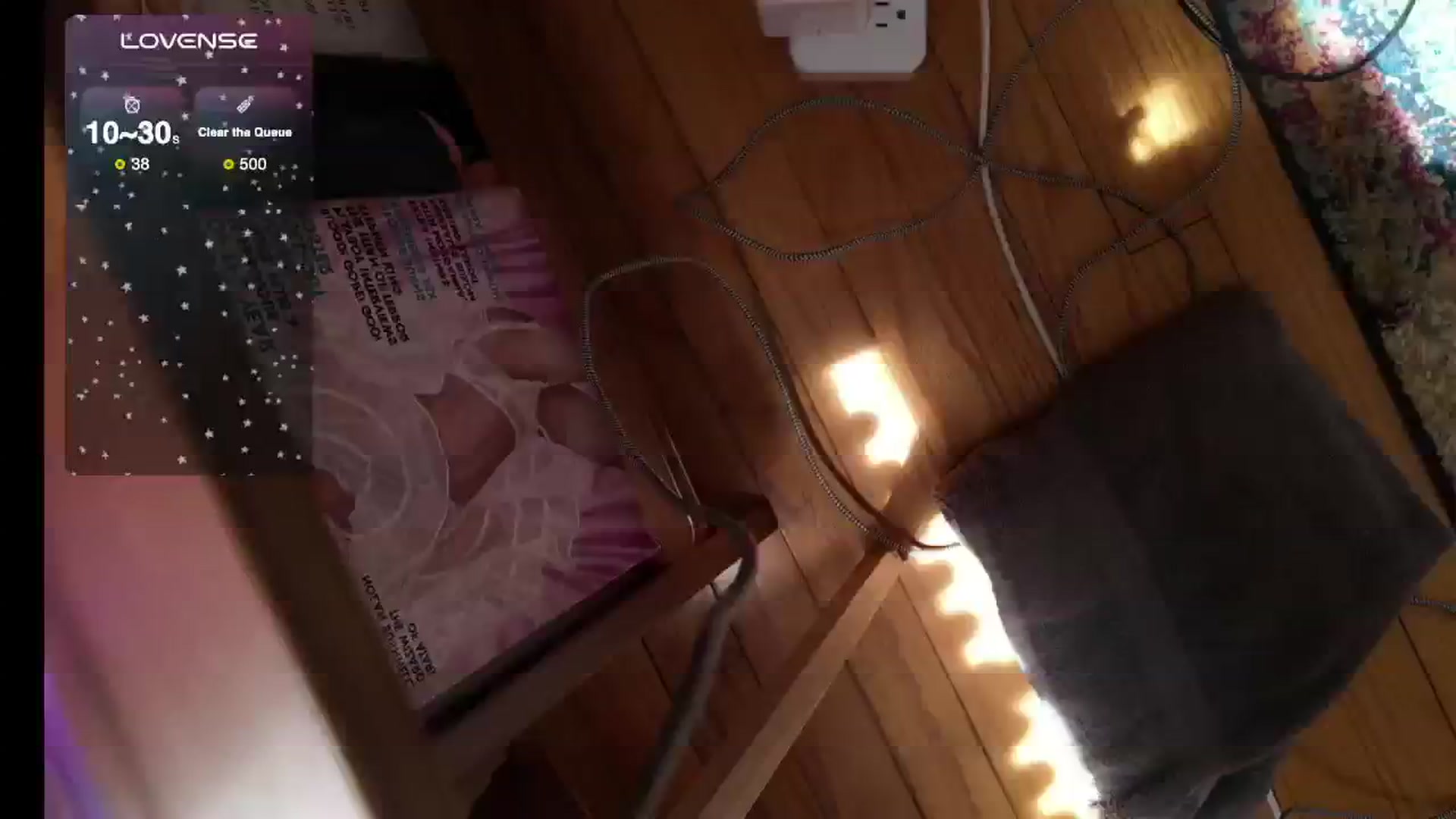Gallery image thumbnail from ClayMae011's myfreecams stream on, 04/21/2025, 19:15 image 3 of 20