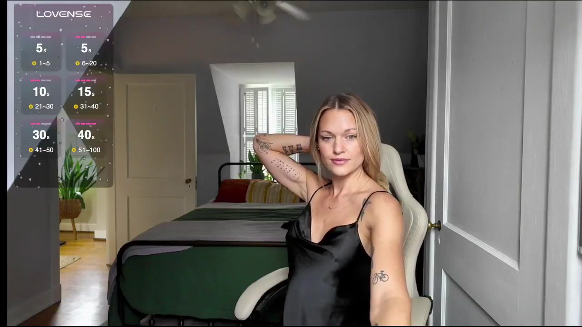 Gallery image thumbnail from ClayMae011's myfreecams stream on, 09/17/2025, 15:00 image 8 of 20