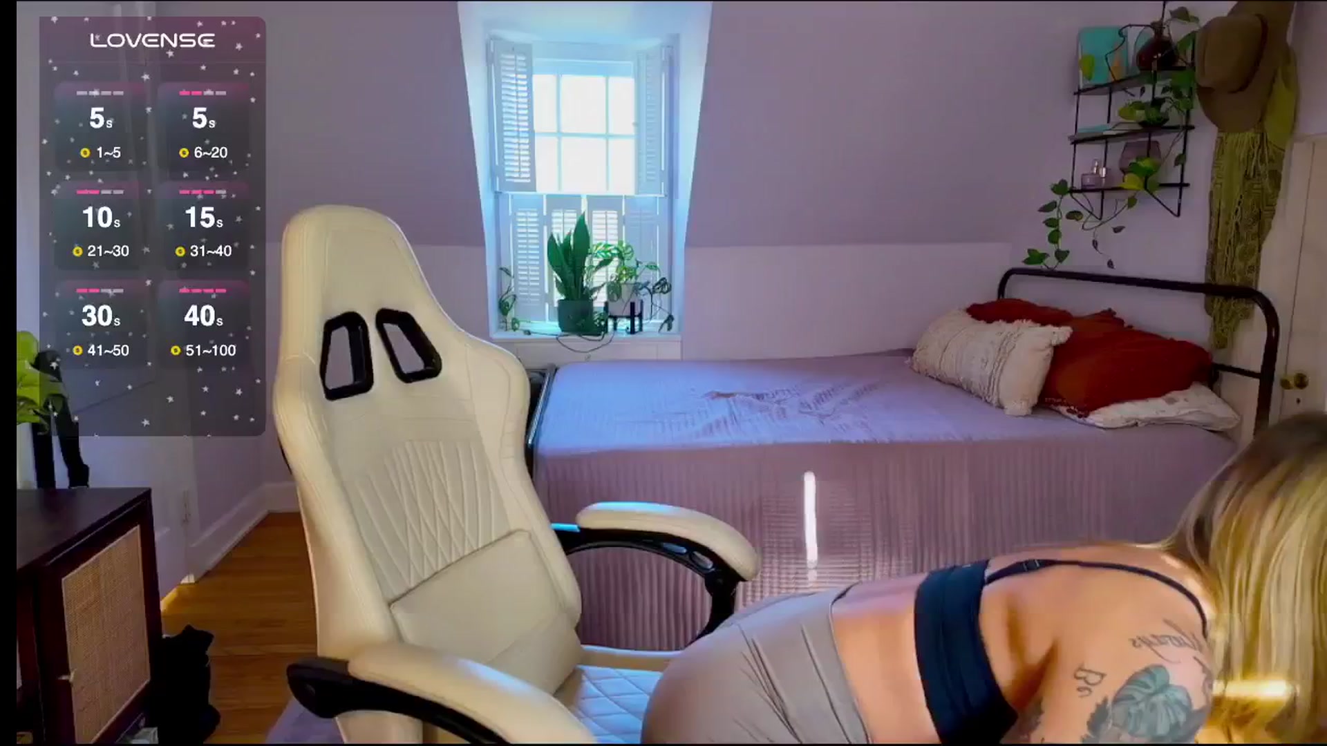 Gallery image thumbnail from ClayMae011's myfreecams stream on, 12/01/2025, 19:12 image 1 of 20