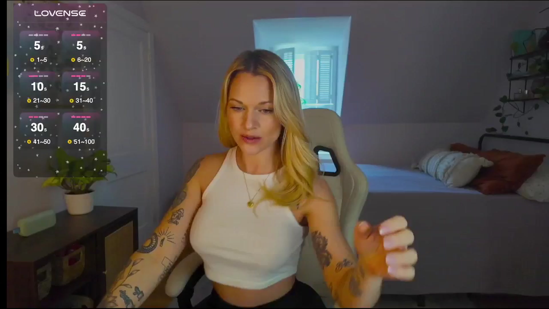 Gallery image thumbnail from ClayMae011's myfreecams stream on, 01/02/2026, 18:04 image 5 of 20