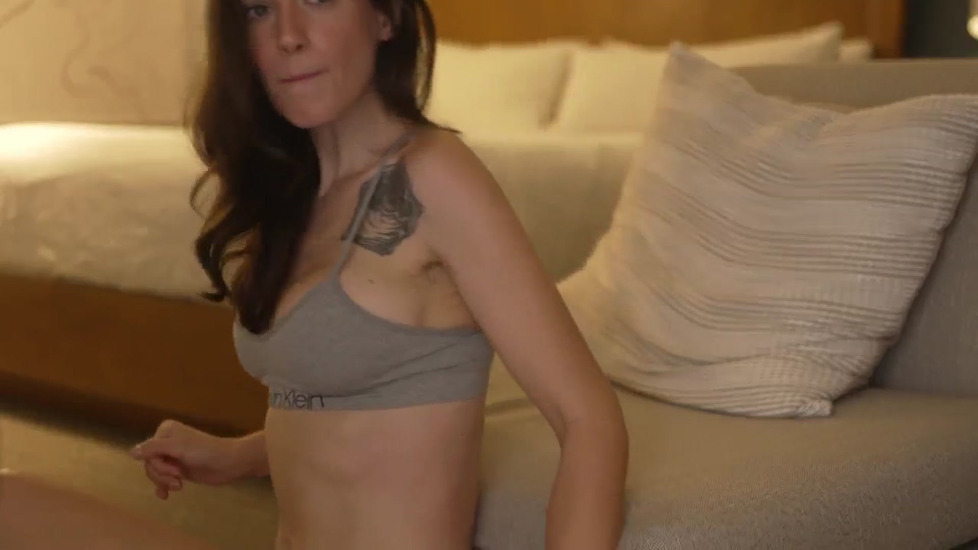 Gallery image thumbnail from ClementineCro's myfreecams stream on, 10/05/2025, 06:39 image 10 of 20