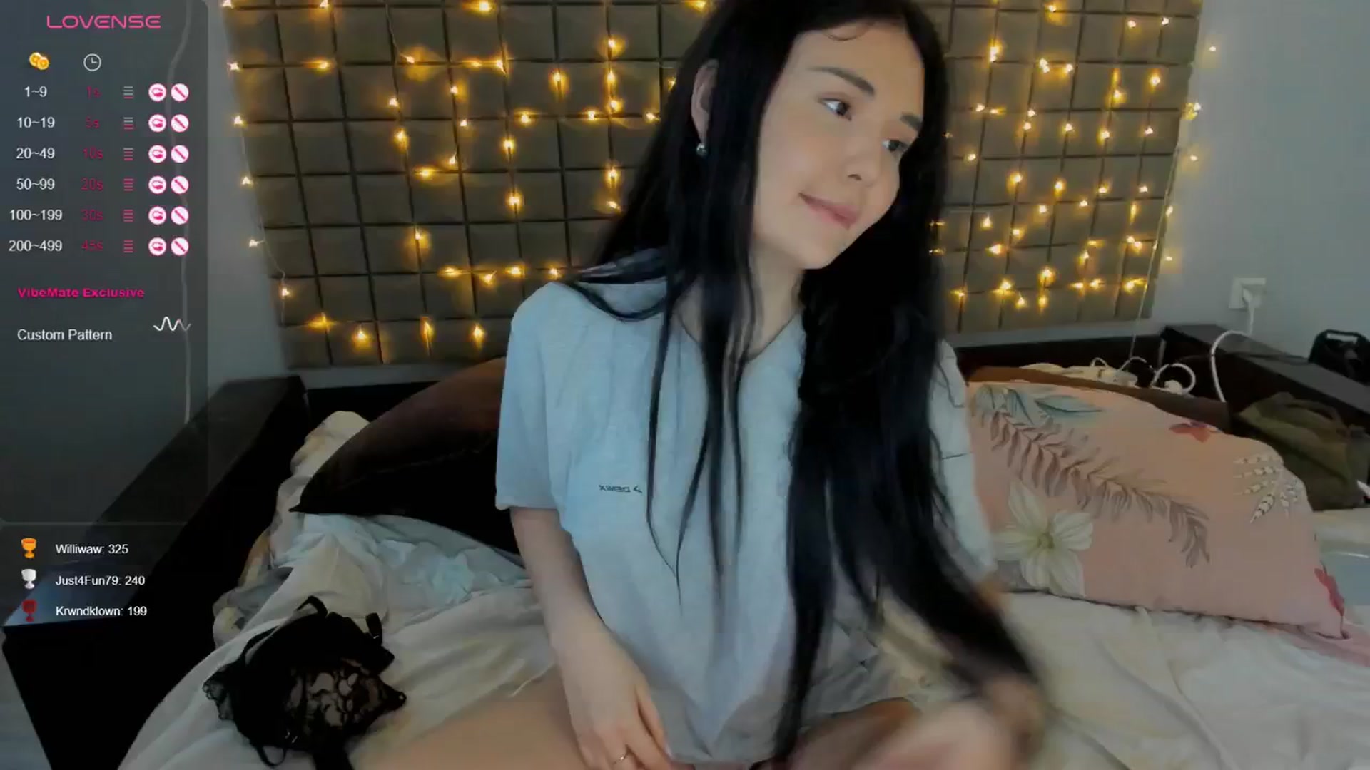 Gallery image thumbnail from Clementinena's myfreecams stream on, 06/17/2024, 08:22 image 8 of 20