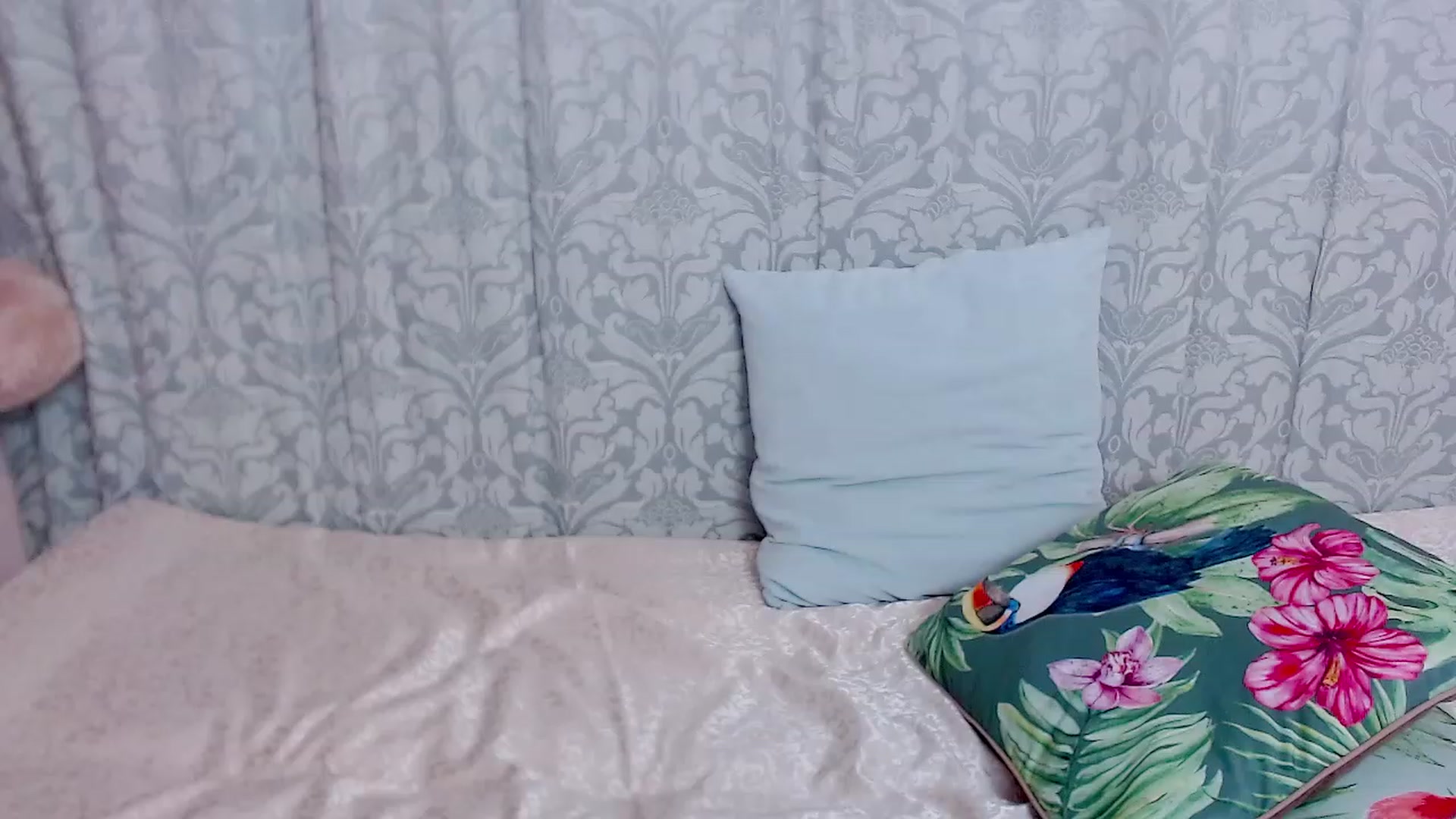 Gallery image thumbnail from Cleohoney's myfreecams stream on, 09/10/2023, 18:30 image 2 of 20