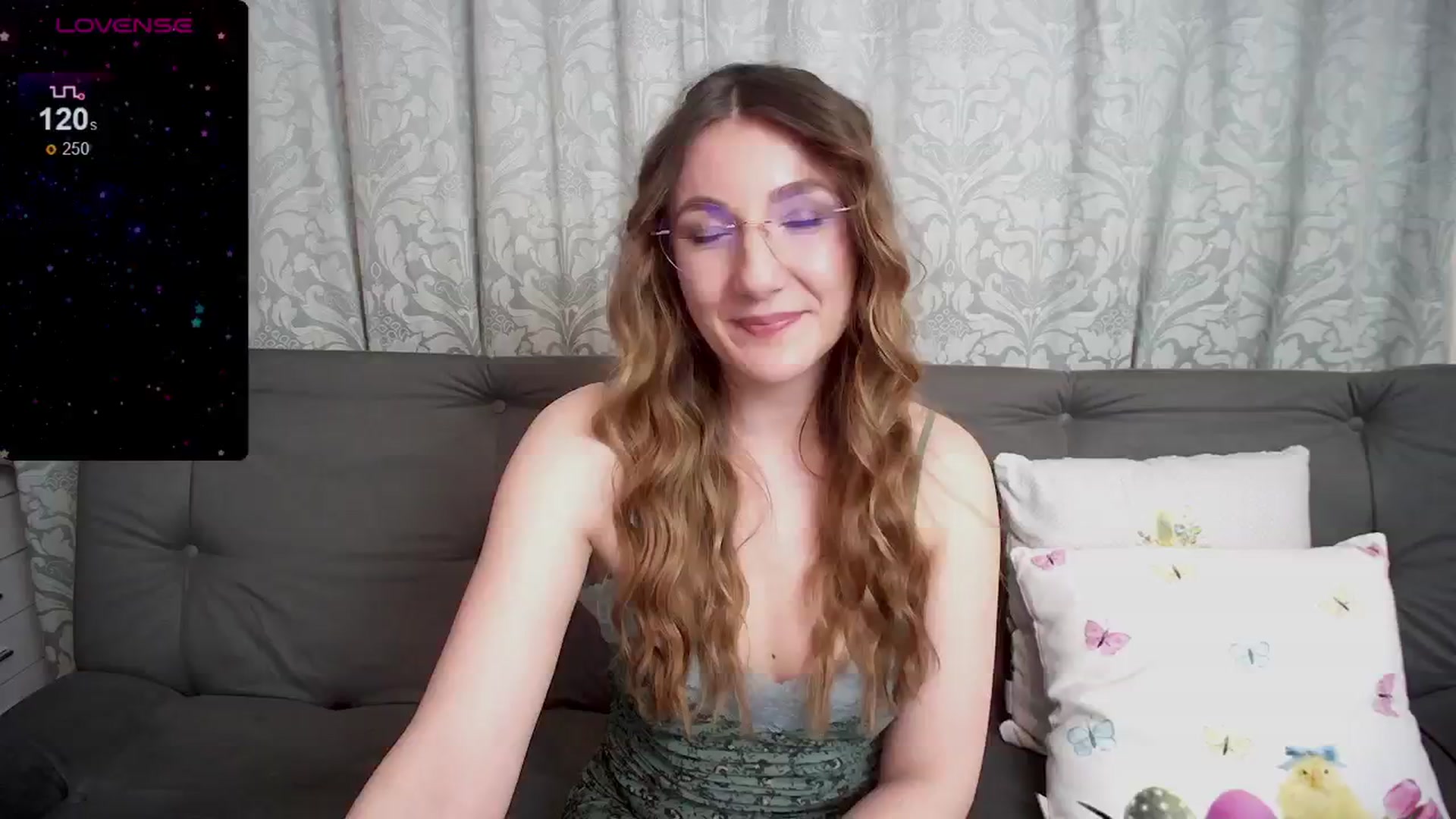 Gallery image thumbnail from Cleohoney's myfreecams stream on, 04/28/2024, 18:34 image 18 of 20