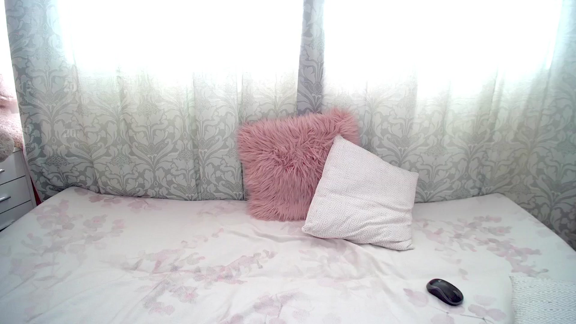Gallery image thumbnail from Cleohoney's myfreecams stream on, 11/08/2024, 09:17 image 19 of 20