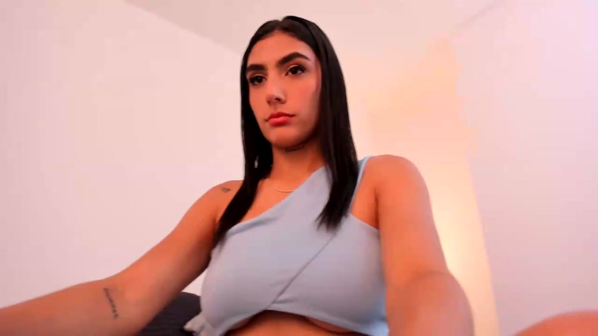 Gallery image thumbnail from Cleoo's myfreecams stream on, 06/10/2026, 18:19 image 4 of 20