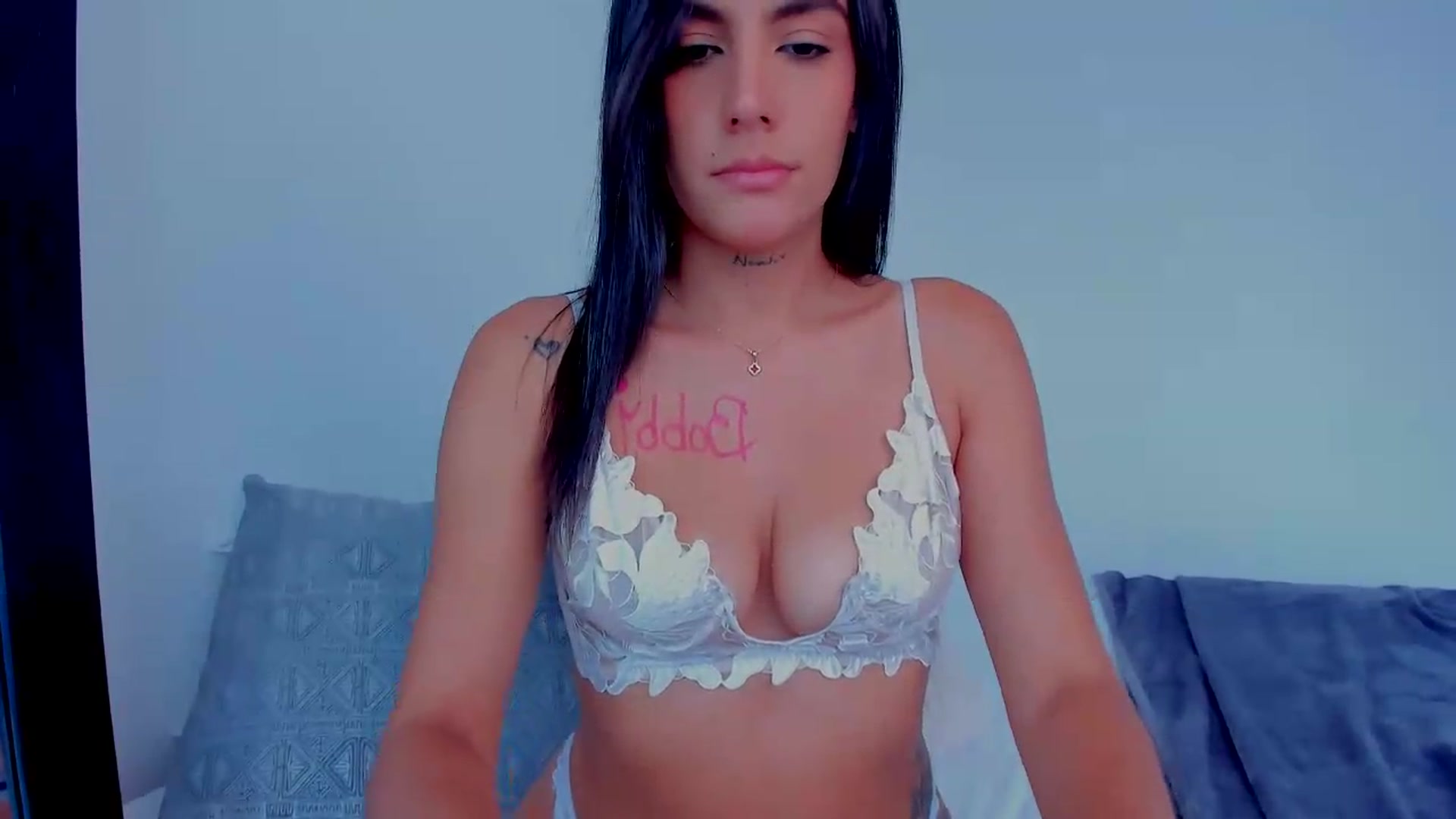 Gallery image thumbnail from Cleoo's myfreecams stream on, 07/11/2026, 19:03 image 11 of 20