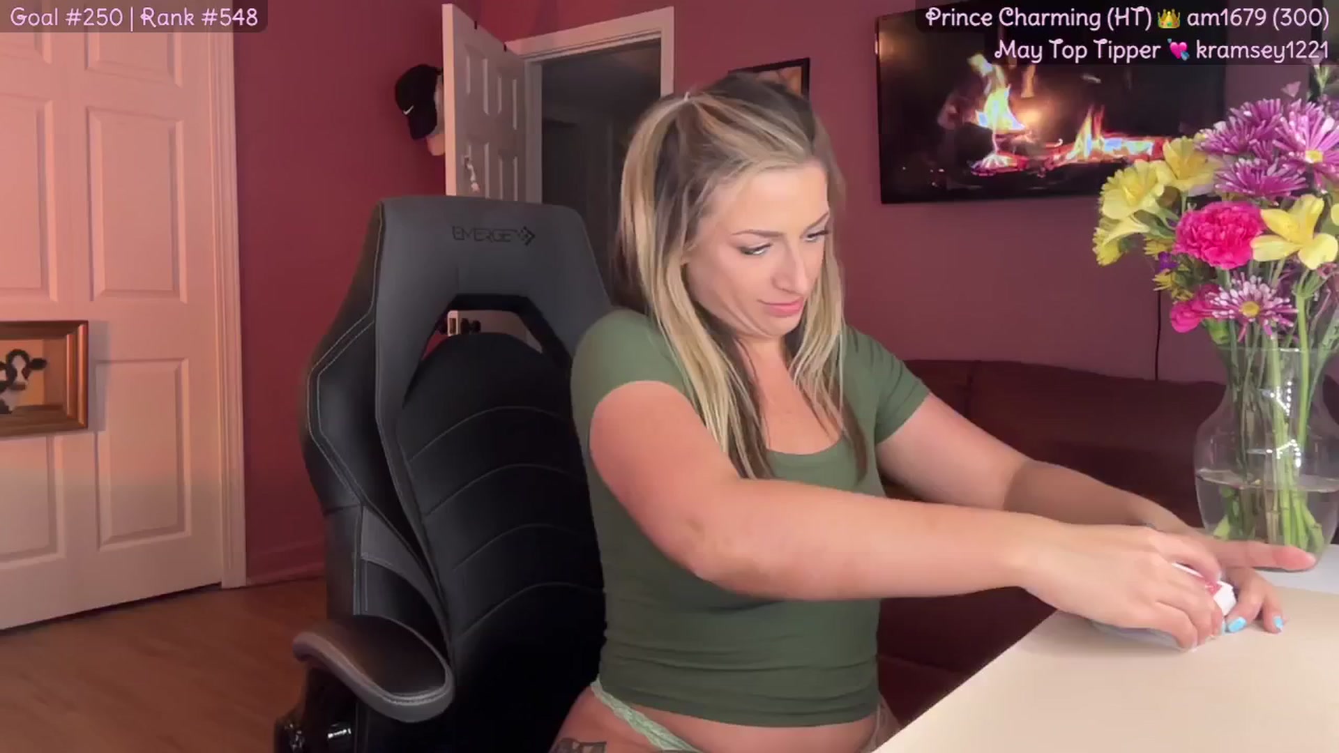 Gallery image thumbnail from Clever_K's myfreecams stream on, 05/15/2025, 06:42 image 9 of 20
