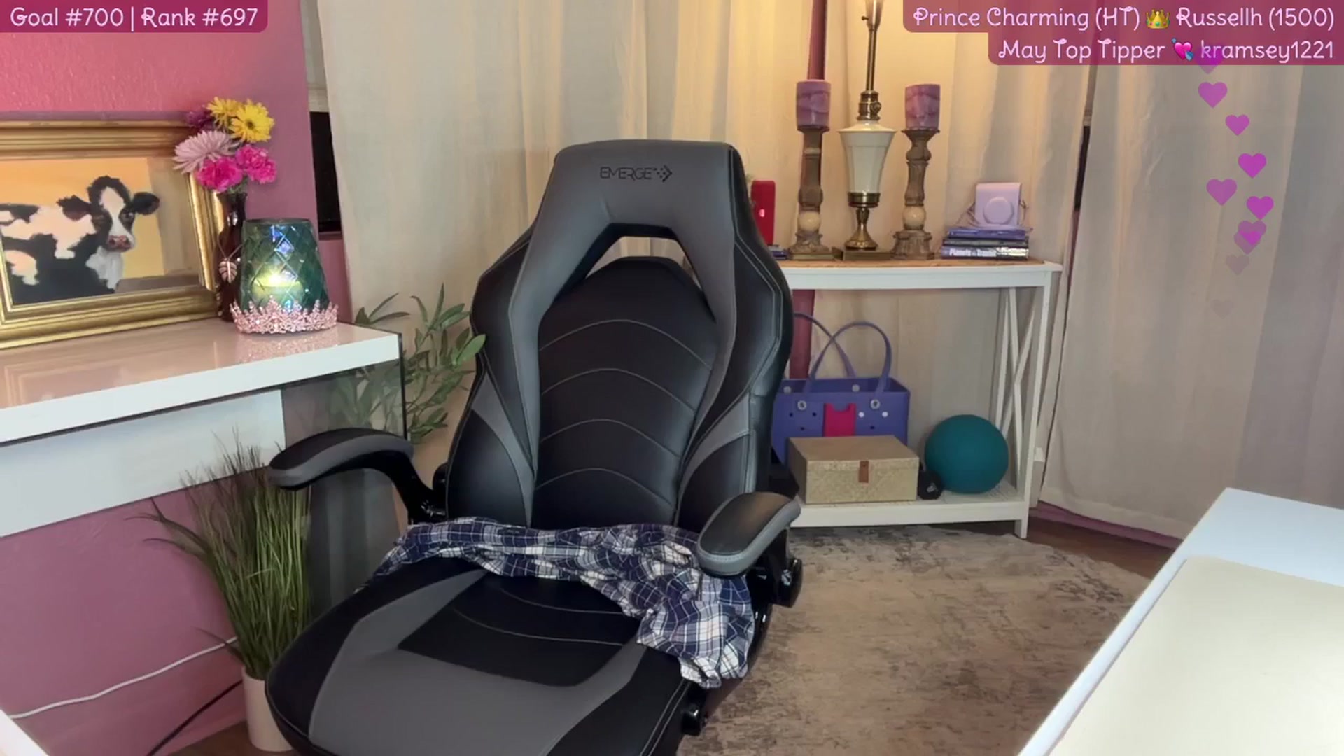 Gallery image thumbnail from Clever_K's myfreecams stream on, 05/27/2025, 04:48 image 17 of 20