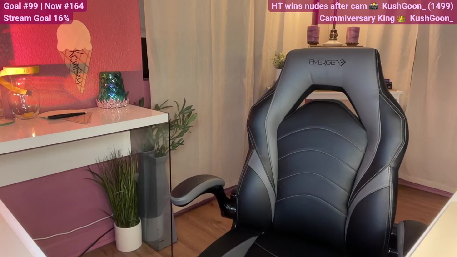 Gallery image thumbnail from Clever_K's myfreecams stream on, 06/03/2025, 06:33 image 16 of 20