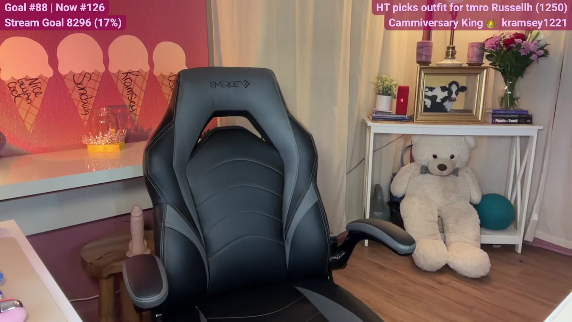 Gallery image thumbnail from Clever_K's myfreecams stream on, 06/09/2025, 07:42 image 1 of 20
