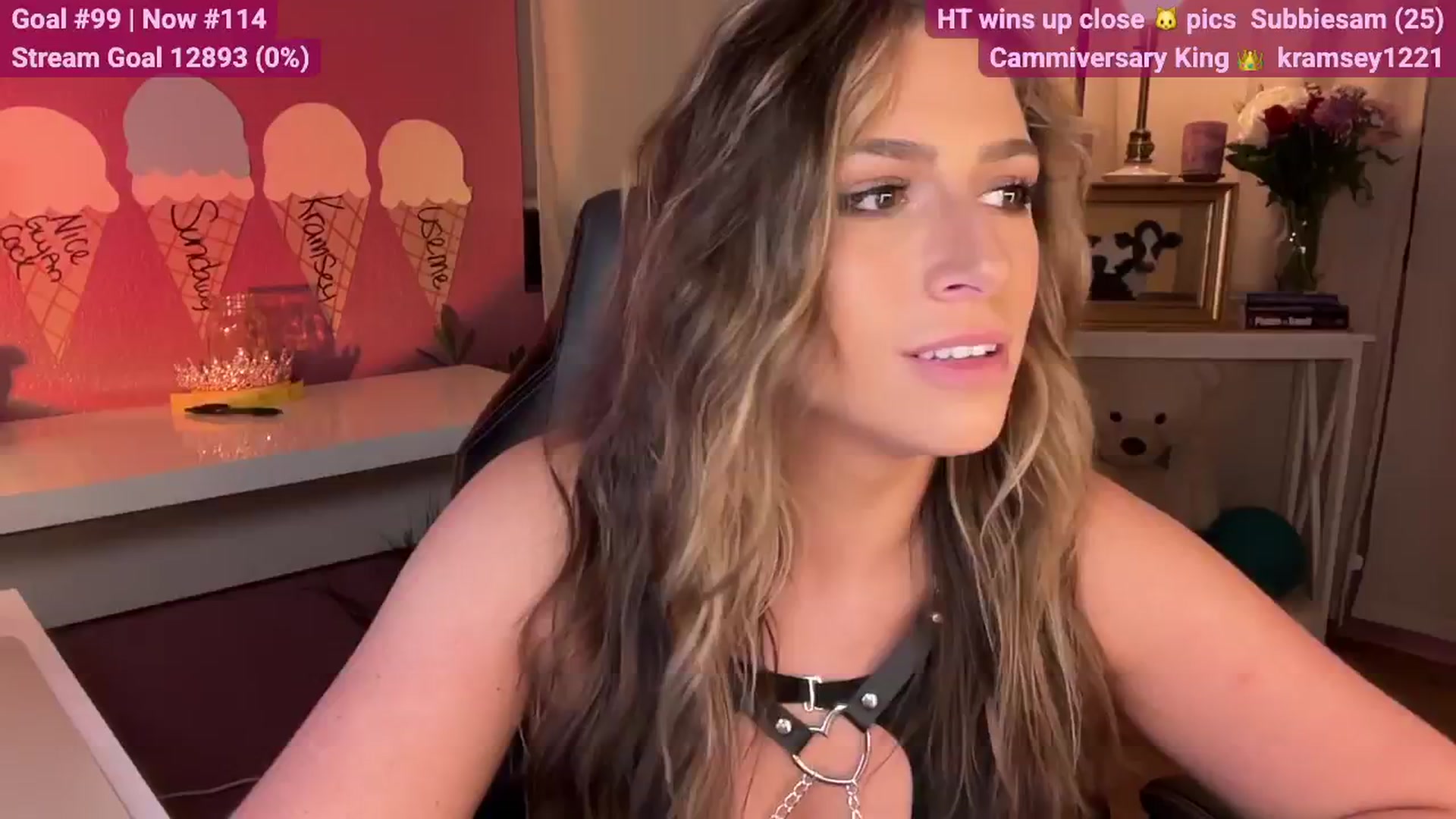 Gallery image thumbnail from Clever_K's myfreecams stream on, 06/11/2025, 01:28 image 4 of 20