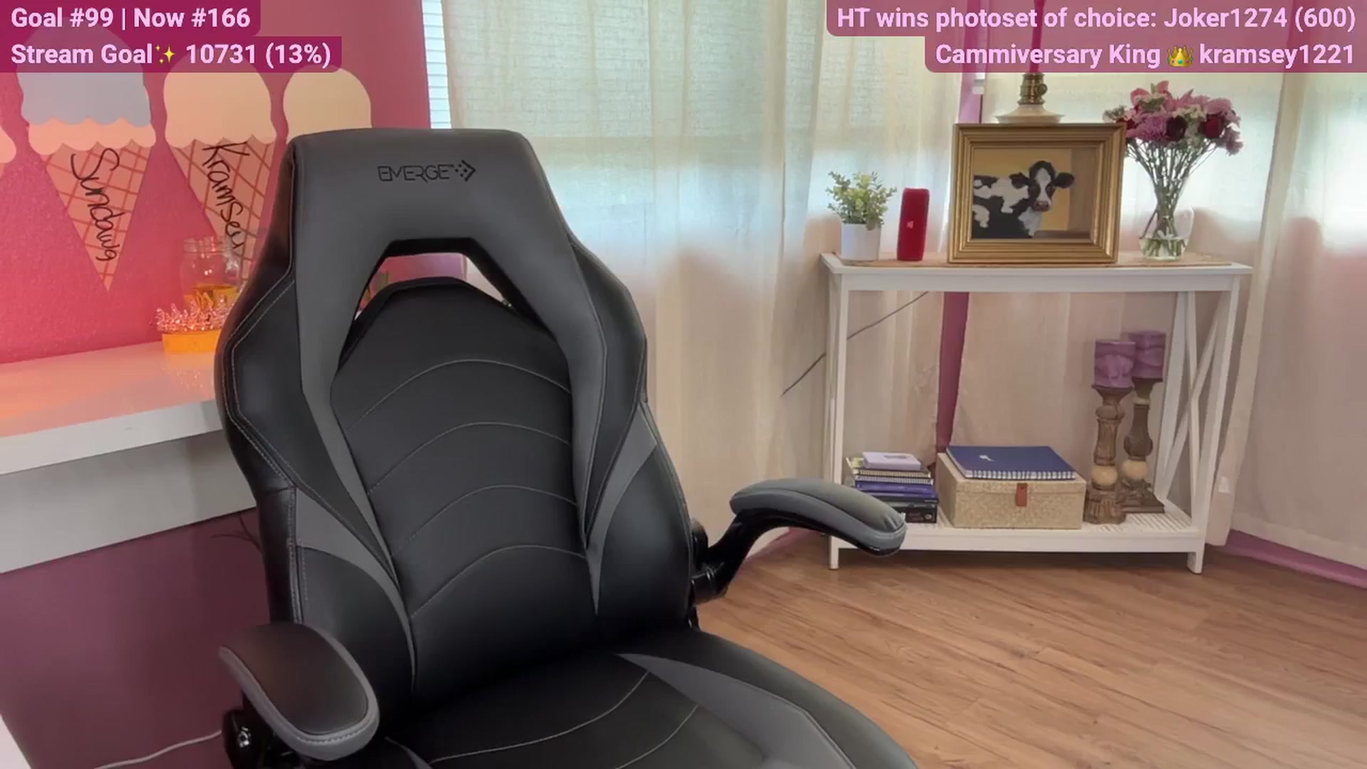 Gallery image thumbnail from Clever_K's myfreecams stream on, 06/15/2025, 22:04 image 18 of 20