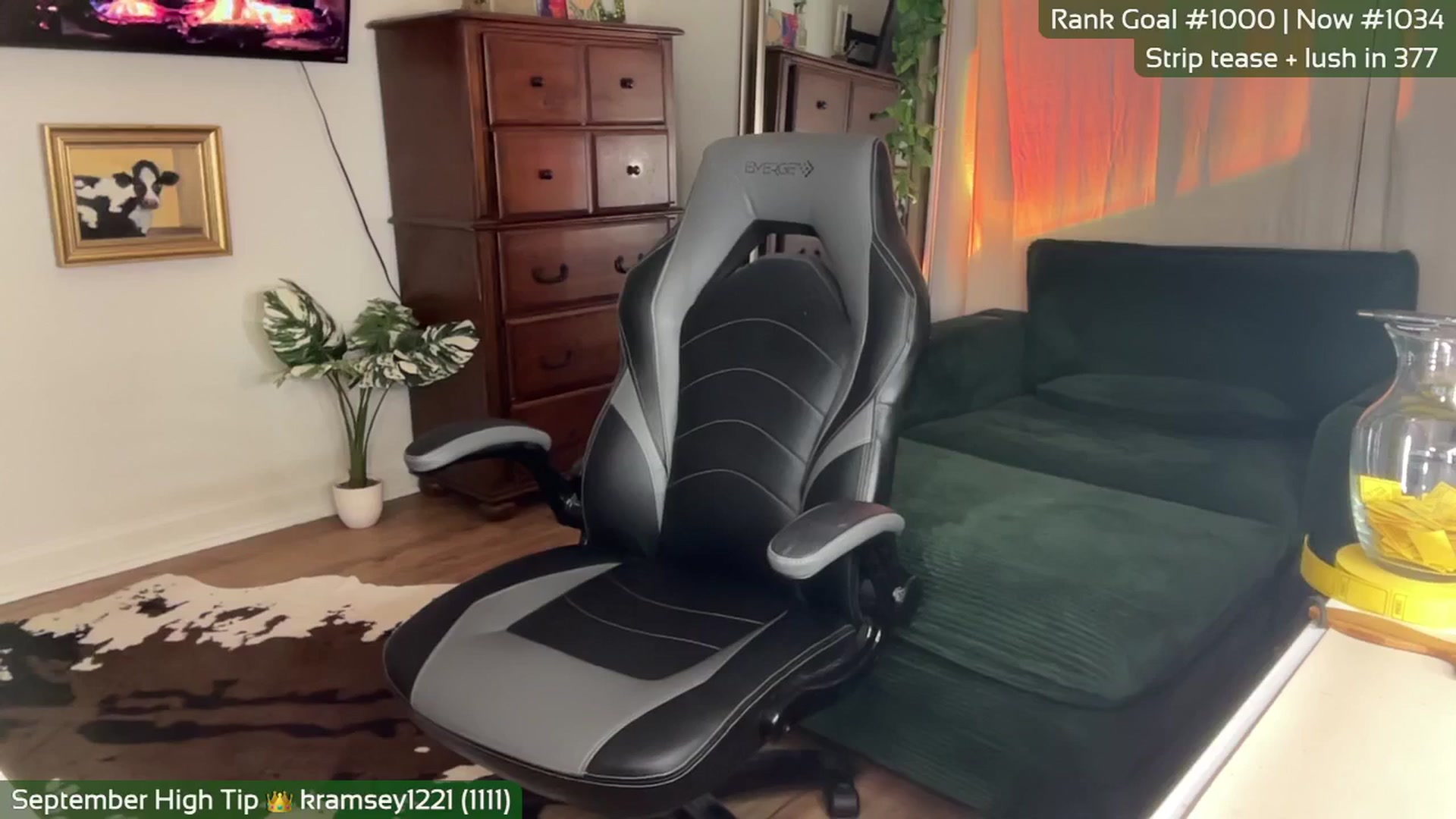 Gallery image thumbnail from Clever_K's myfreecams stream on, 09/10/2025, 04:48 image 15 of 20