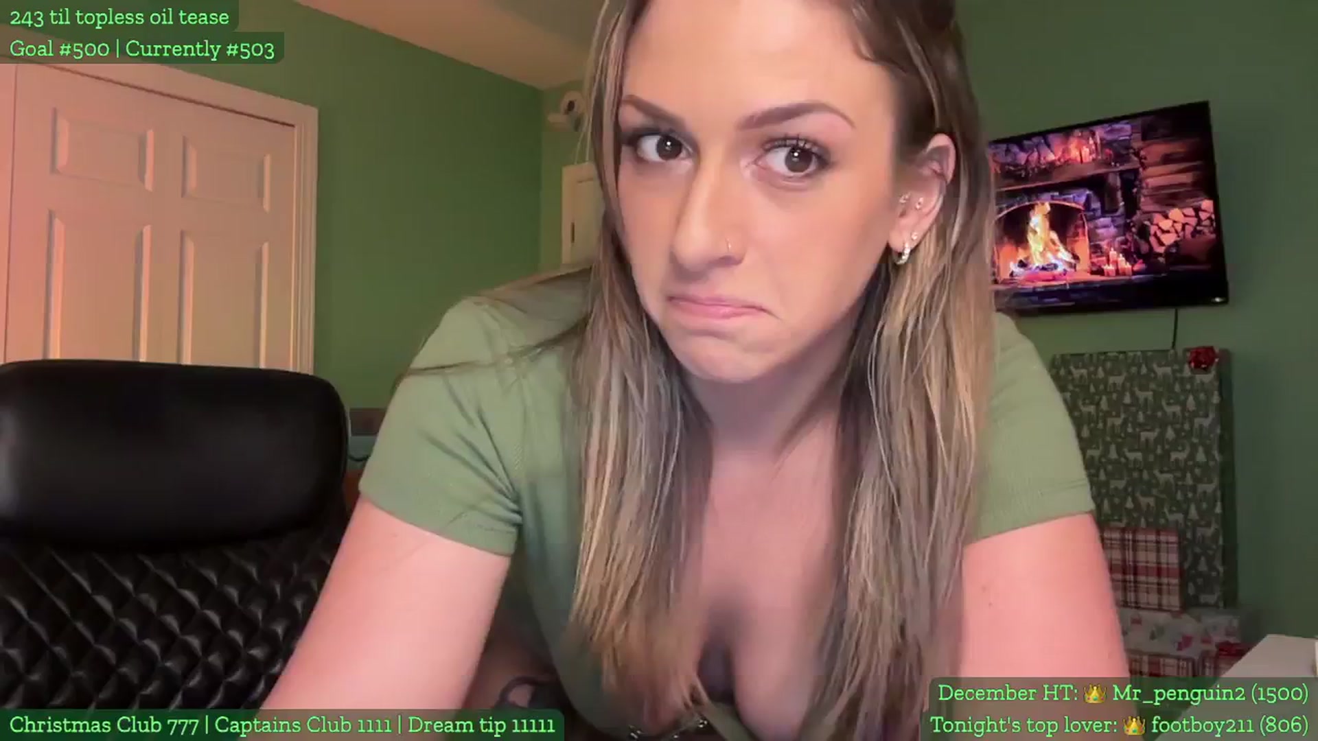 Gallery image thumbnail from Cleverrr_K's myfreecams stream on, 12/17/2024, 10:04 image 14 of 20