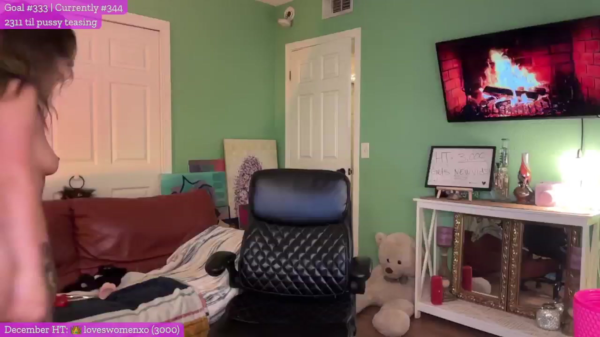 Gallery image thumbnail from Cleverrr_K's myfreecams stream on, 12/30/2024, 06:55 image 6 of 20