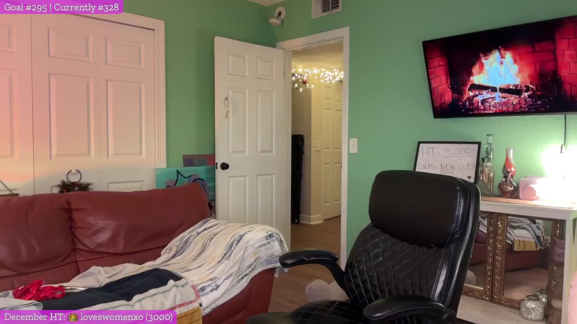 Gallery image thumbnail from Cleverrr_K's myfreecams stream on, 12/30/2024, 09:01 image 18 of 20