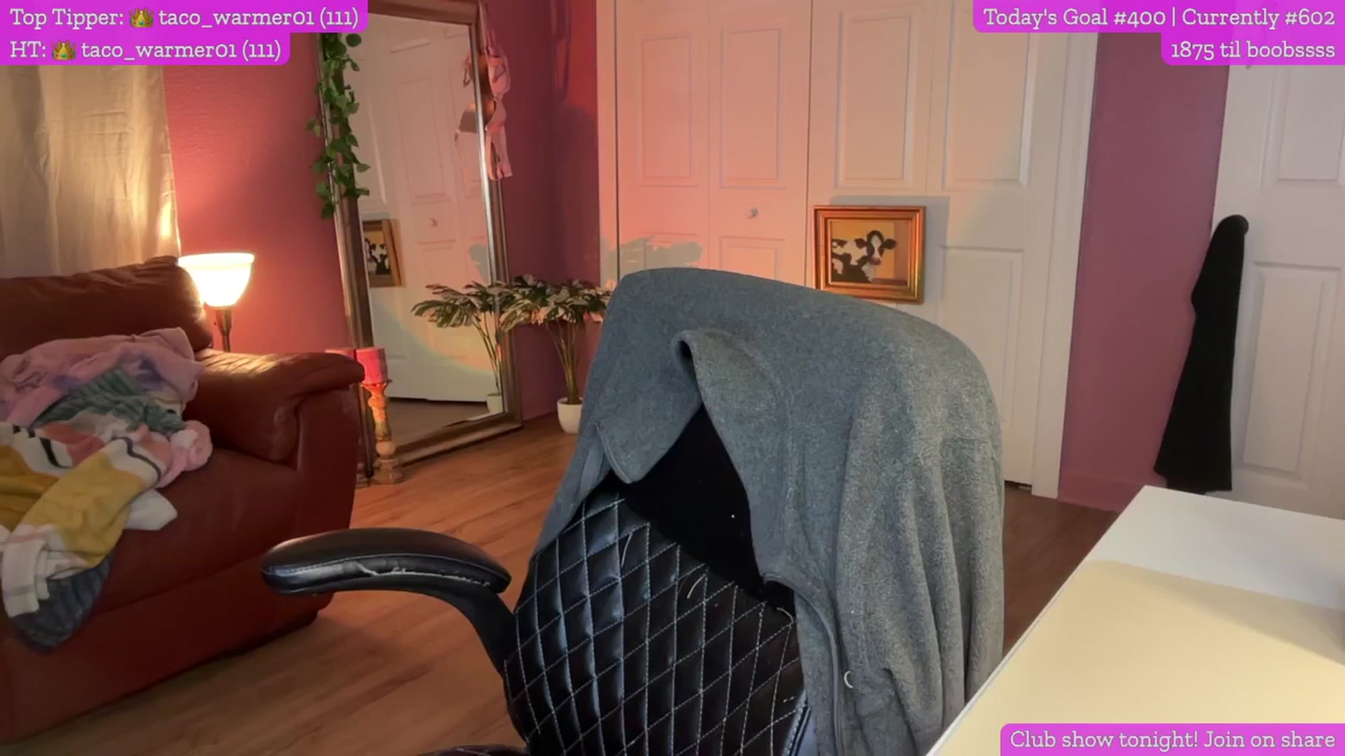 Gallery image thumbnail from Cleverrr_K's myfreecams stream on, 01/13/2025, 24:31 image 7 of 20