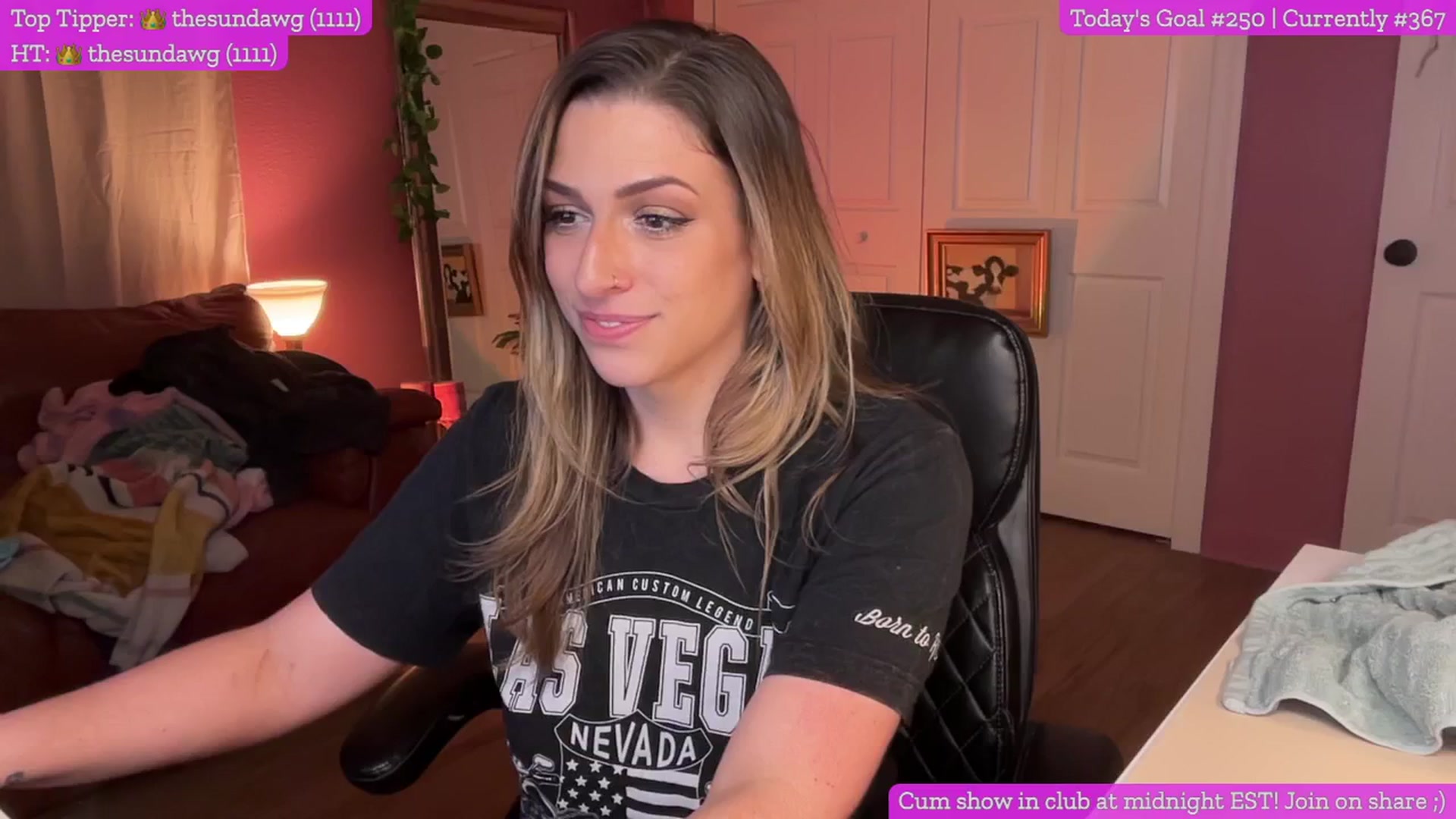 Gallery image thumbnail from Cleverrr_K's myfreecams stream on, 01/13/2025, 06:25 image 17 of 20