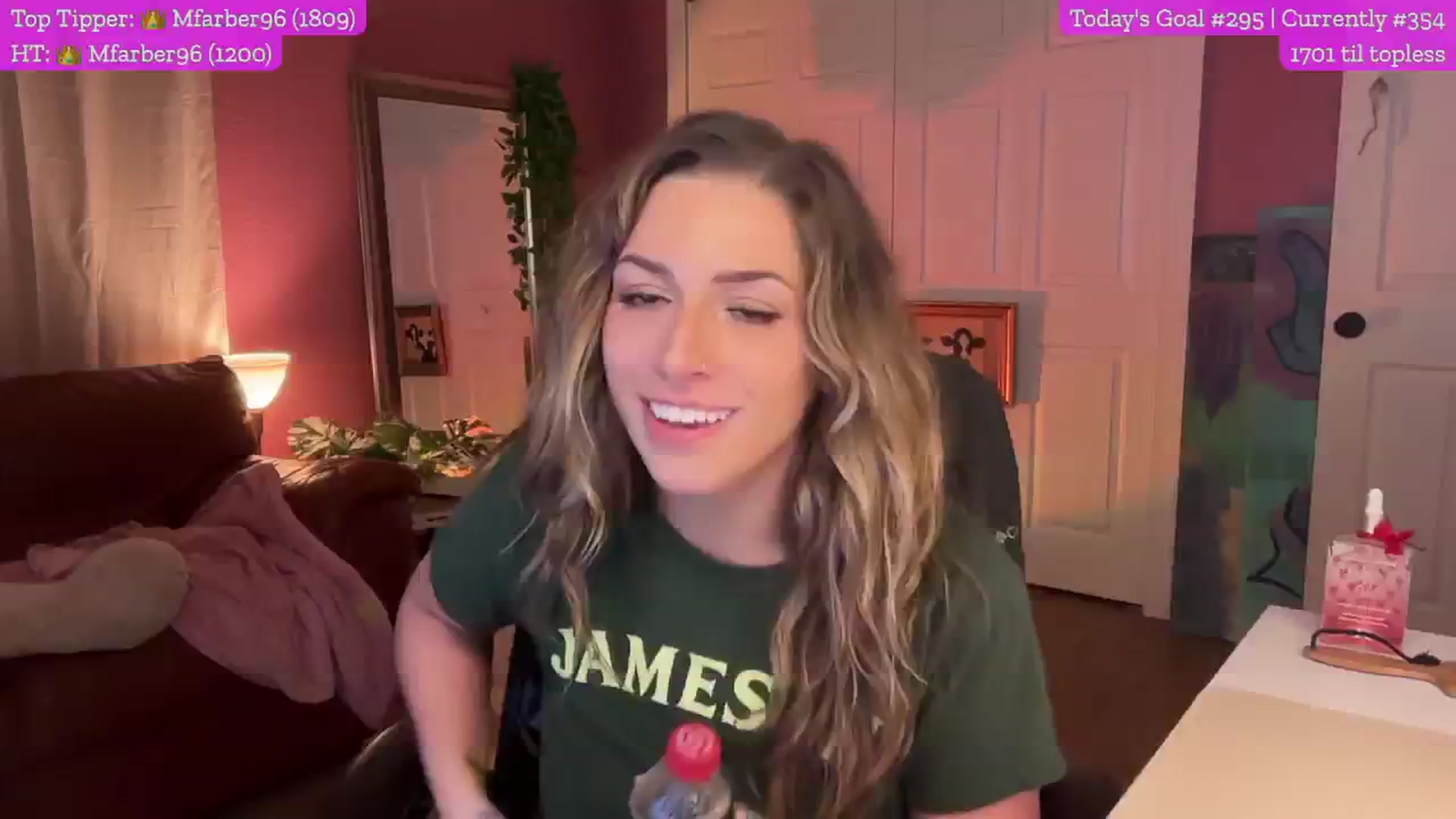 Gallery image thumbnail from Cleverrr_K's myfreecams stream on, 01/20/2025, 08:09 image 8 of 20