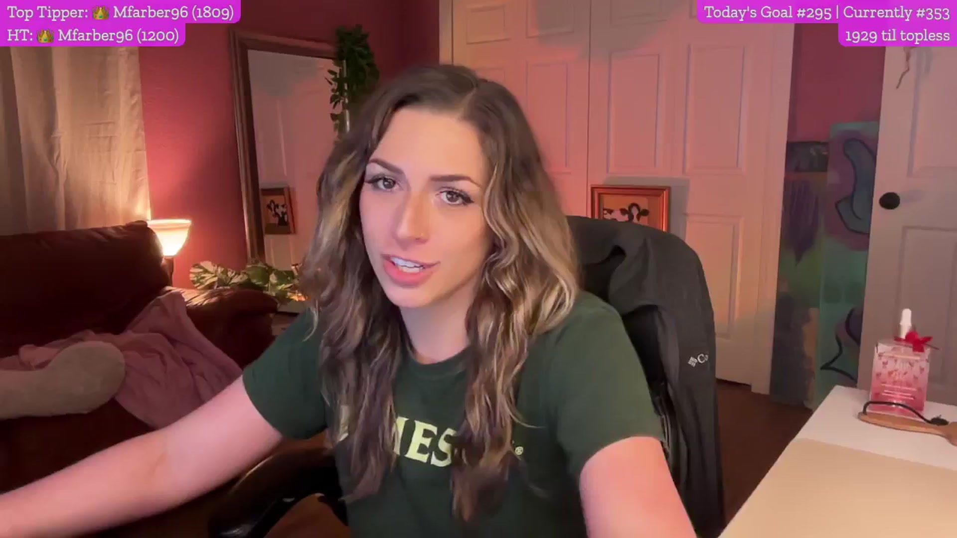 Gallery image thumbnail from Cleverrr_K's myfreecams stream on, 01/20/2025, 08:09 image 4 of 20