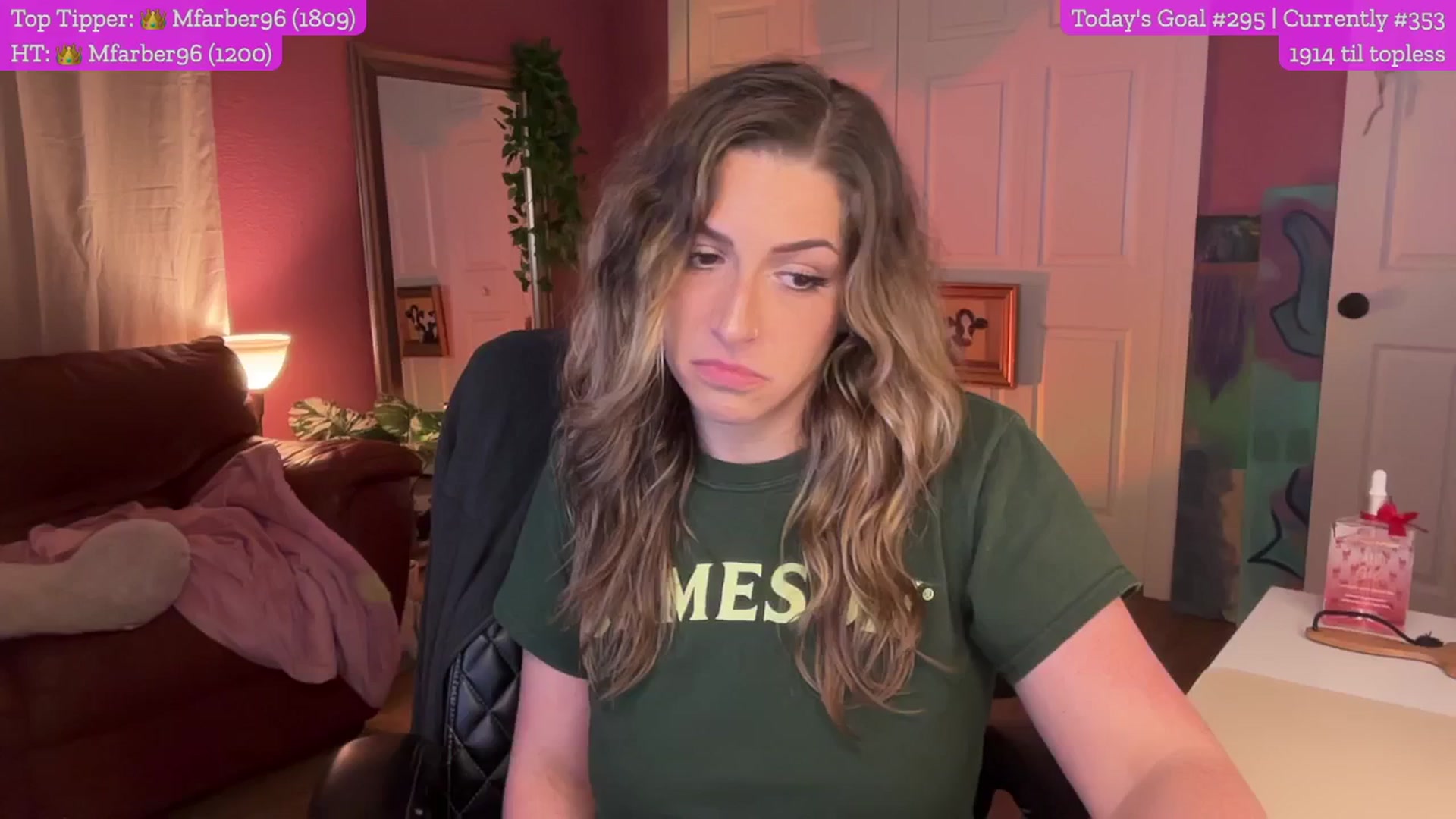 Gallery image thumbnail from Cleverrr_K's myfreecams stream on, 01/20/2025, 08:09 image 6 of 20