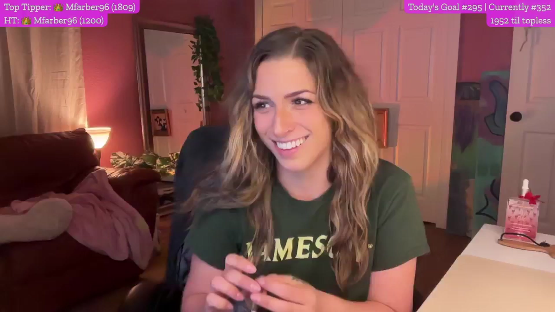 Gallery image thumbnail from Cleverrr_K's myfreecams stream on, 01/20/2025, 08:09 image 3 of 20