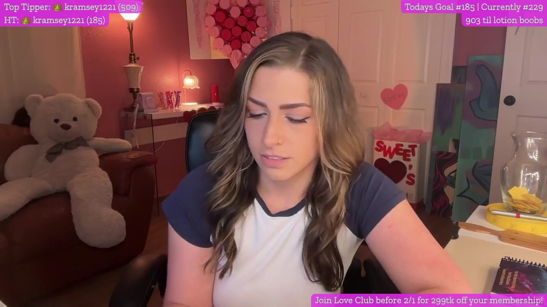 Gallery image thumbnail from Cleverrr_K's myfreecams stream on, 01/31/2025, 24:33 image 20 of 20