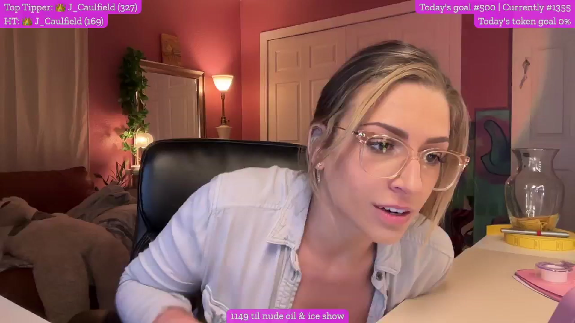 Gallery image thumbnail from Cleverrr_K's myfreecams stream on, 02/02/2025, 01:26 image 16 of 20