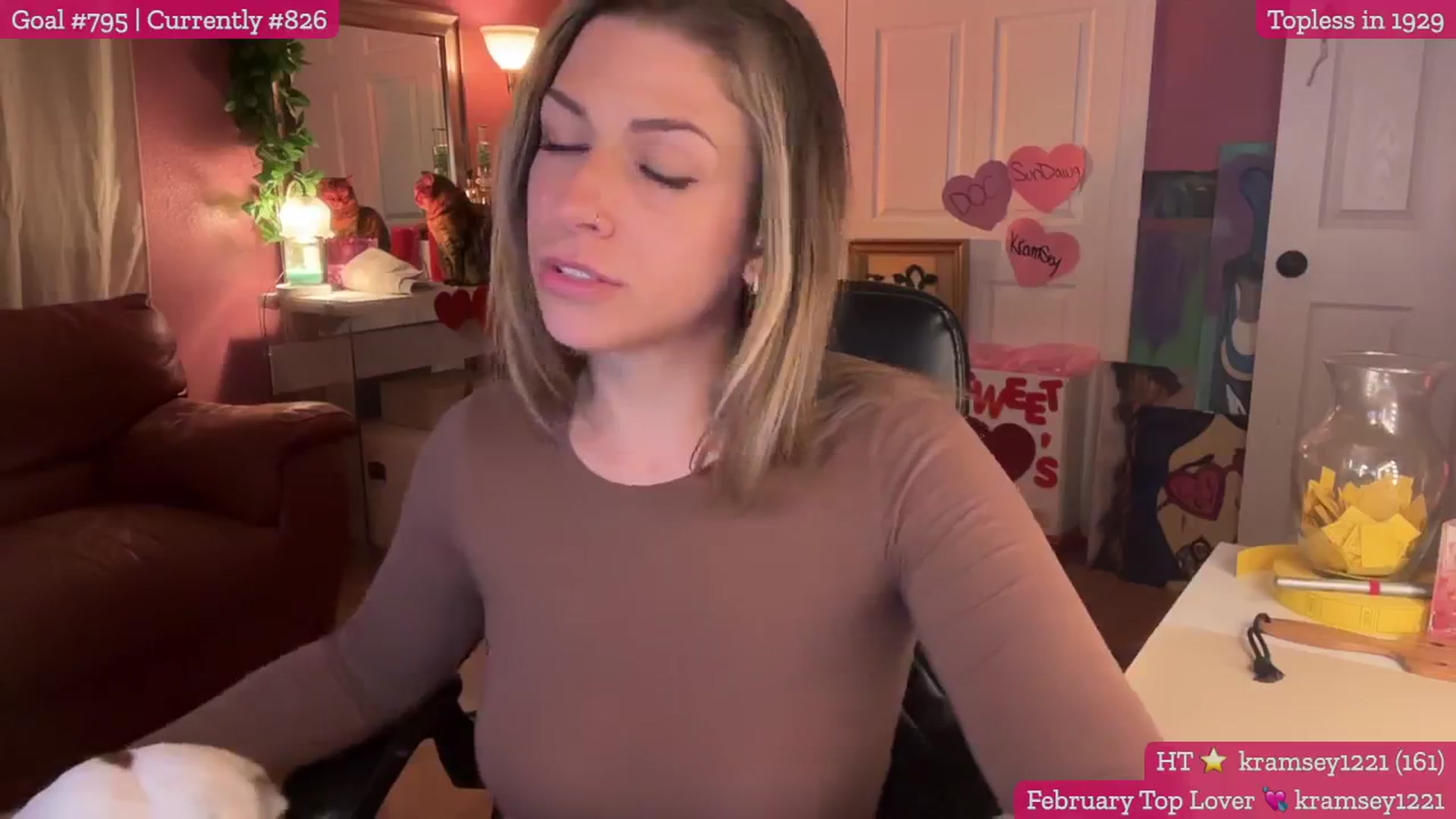 Gallery image thumbnail from Cleverrr_K's myfreecams stream on, 02/13/2025, 08:24 image 8 of 20