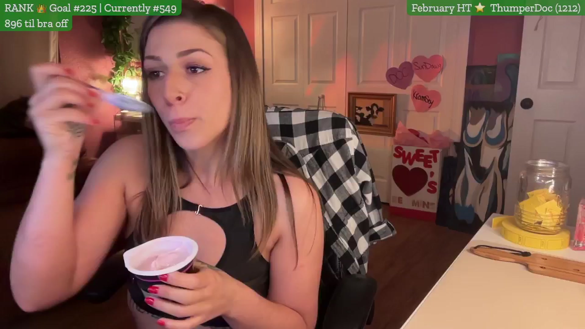 Gallery image thumbnail from Cleverrr_K's myfreecams stream on, 02/28/2025, 07:00 image 18 of 20