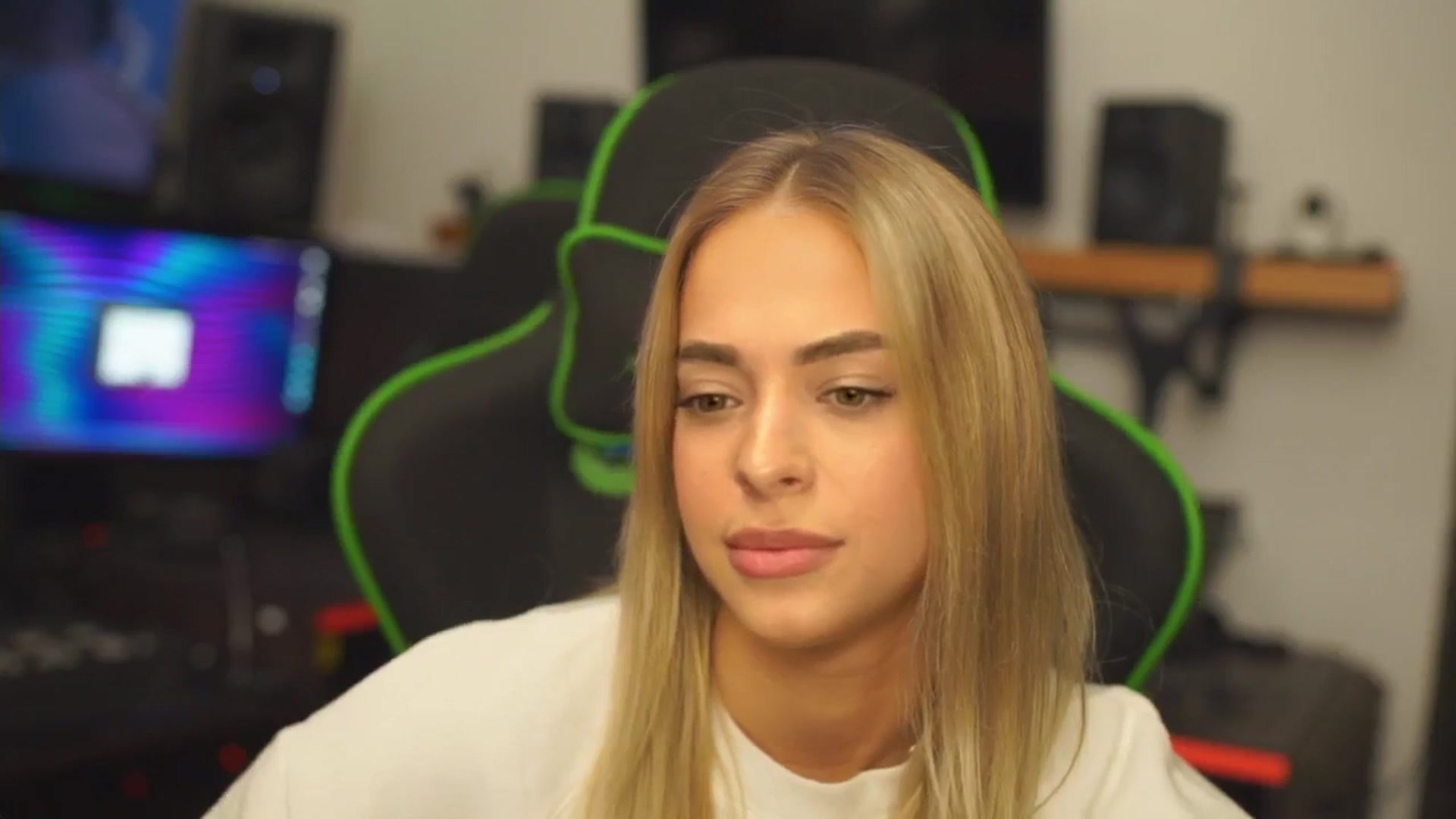 Gallery image thumbnail from ClipPetite's myfreecams stream on, 12/14/2024, 16:45 image 19 of 20