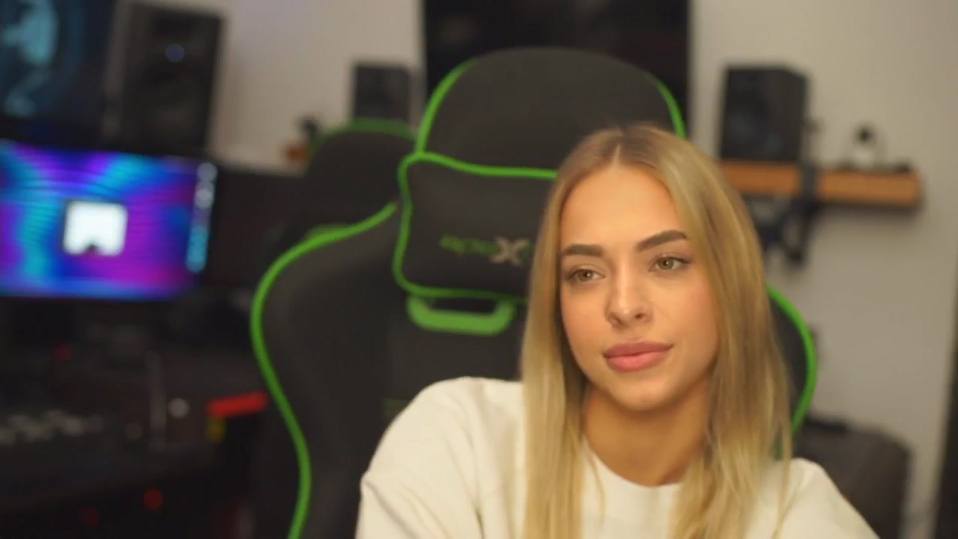 Gallery image thumbnail from ClipPetite's myfreecams stream on, 12/14/2024, 17:49 image 6 of 20