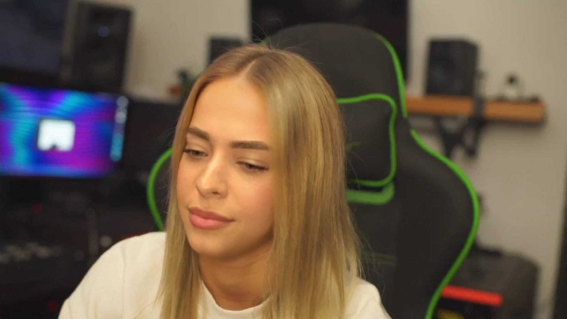 Gallery image thumbnail from ClipPetite's myfreecams stream on, 12/14/2024, 17:49 image 18 of 20