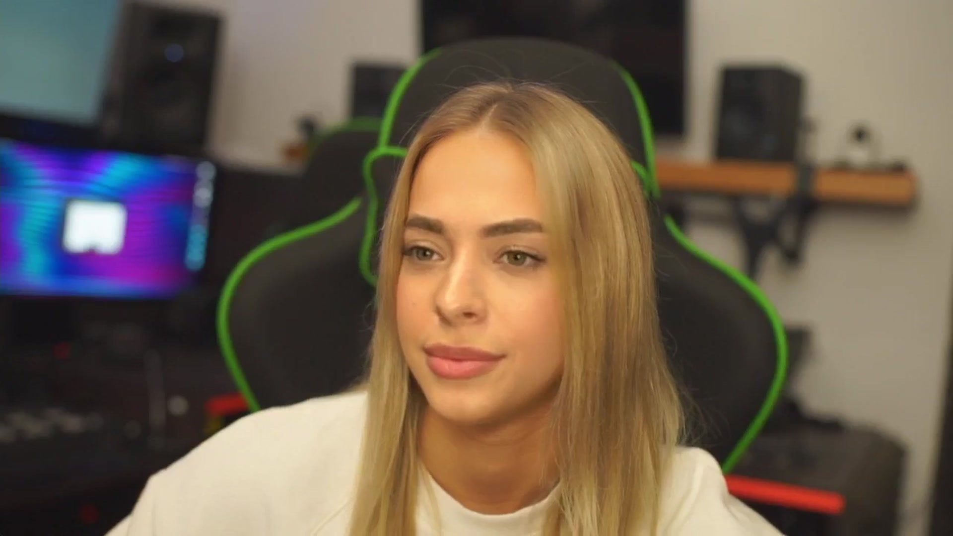 Gallery image thumbnail from ClipPetite's myfreecams stream on, 12/14/2024, 17:49 image 11 of 20