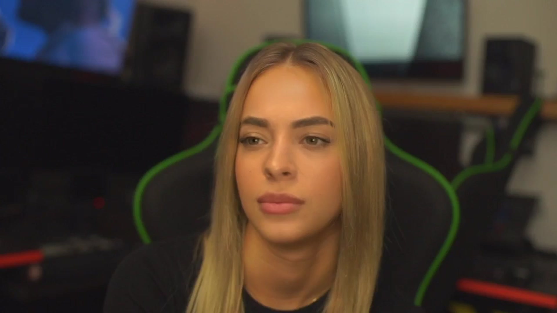 Gallery image thumbnail from ClipPetite's myfreecams stream on, 12/21/2024, 17:46 image 18 of 20
