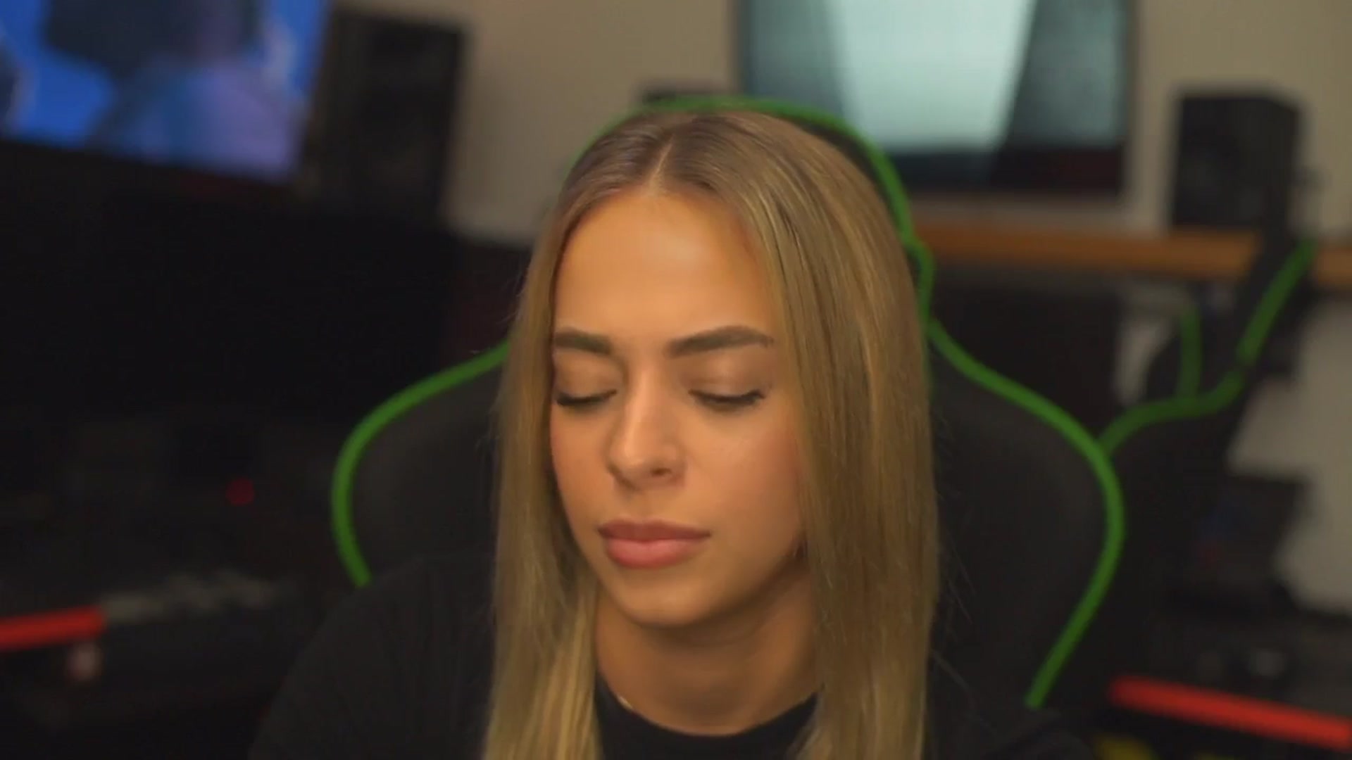 Gallery image thumbnail from ClipPetite's myfreecams stream on, 12/21/2024, 17:46 image 19 of 20