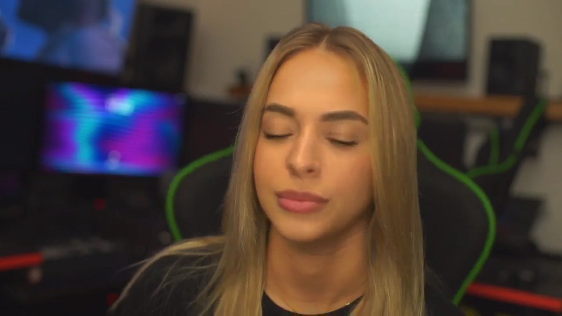 Gallery image thumbnail from ClipPetite's myfreecams stream on, 12/21/2024, 17:46 image 3 of 20