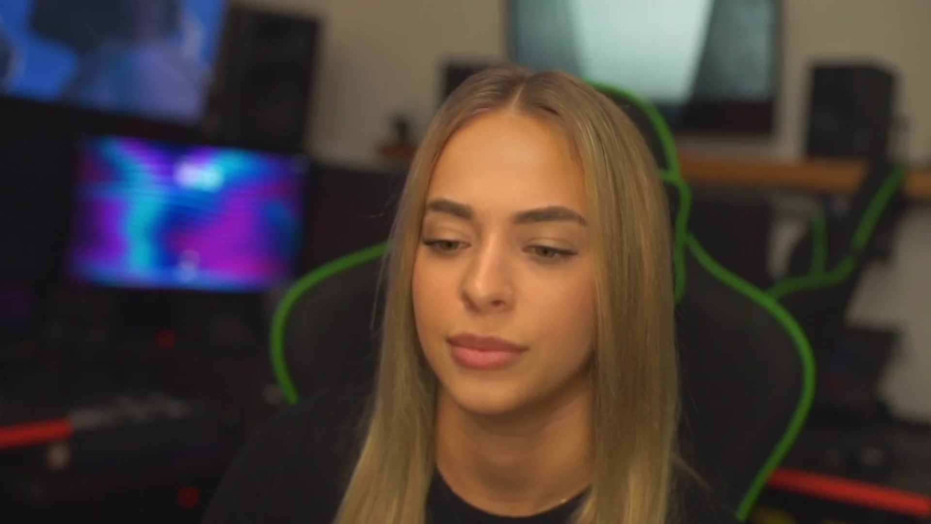Gallery image thumbnail from ClipPetite's myfreecams stream on, 12/21/2024, 17:46 image 12 of 20