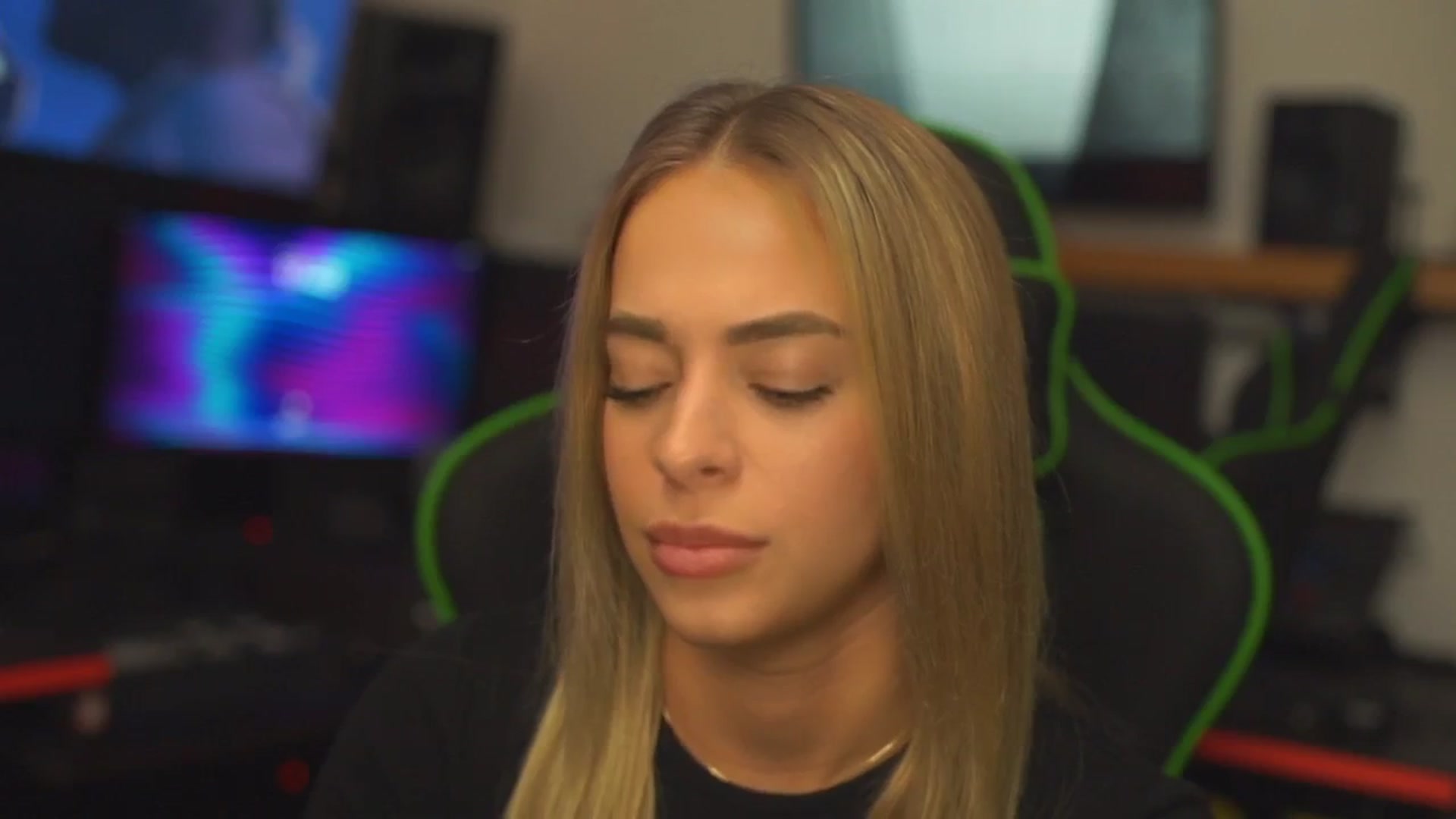Gallery image thumbnail from ClipPetite's myfreecams stream on, 12/21/2024, 17:46 image 7 of 20