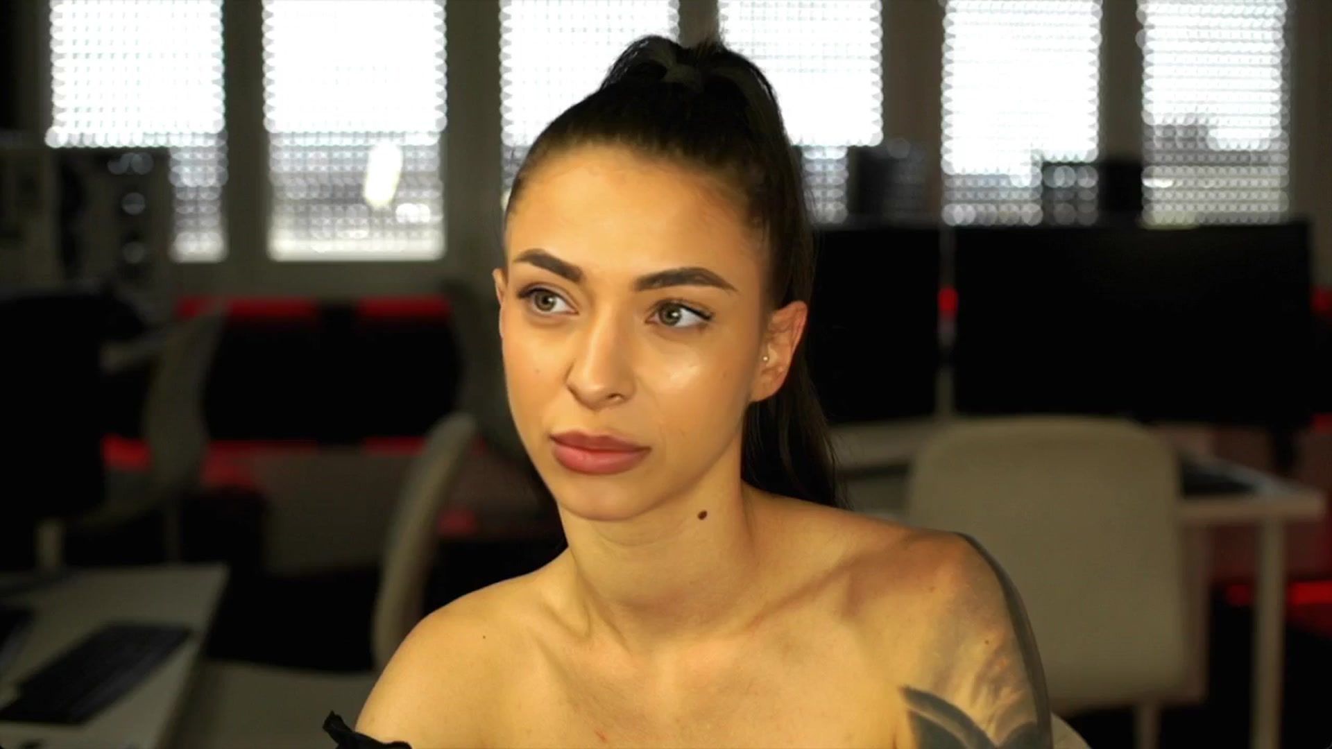 Gallery image thumbnail from ClipPetite's myfreecams stream on, 06/16/2025, 14:32 image 1 of 20