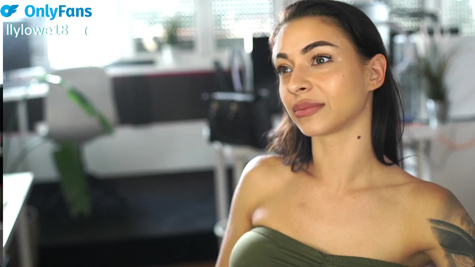 Gallery image thumbnail from ClipPetite's myfreecams stream on, 07/16/2025, 07:33 image 4 of 20