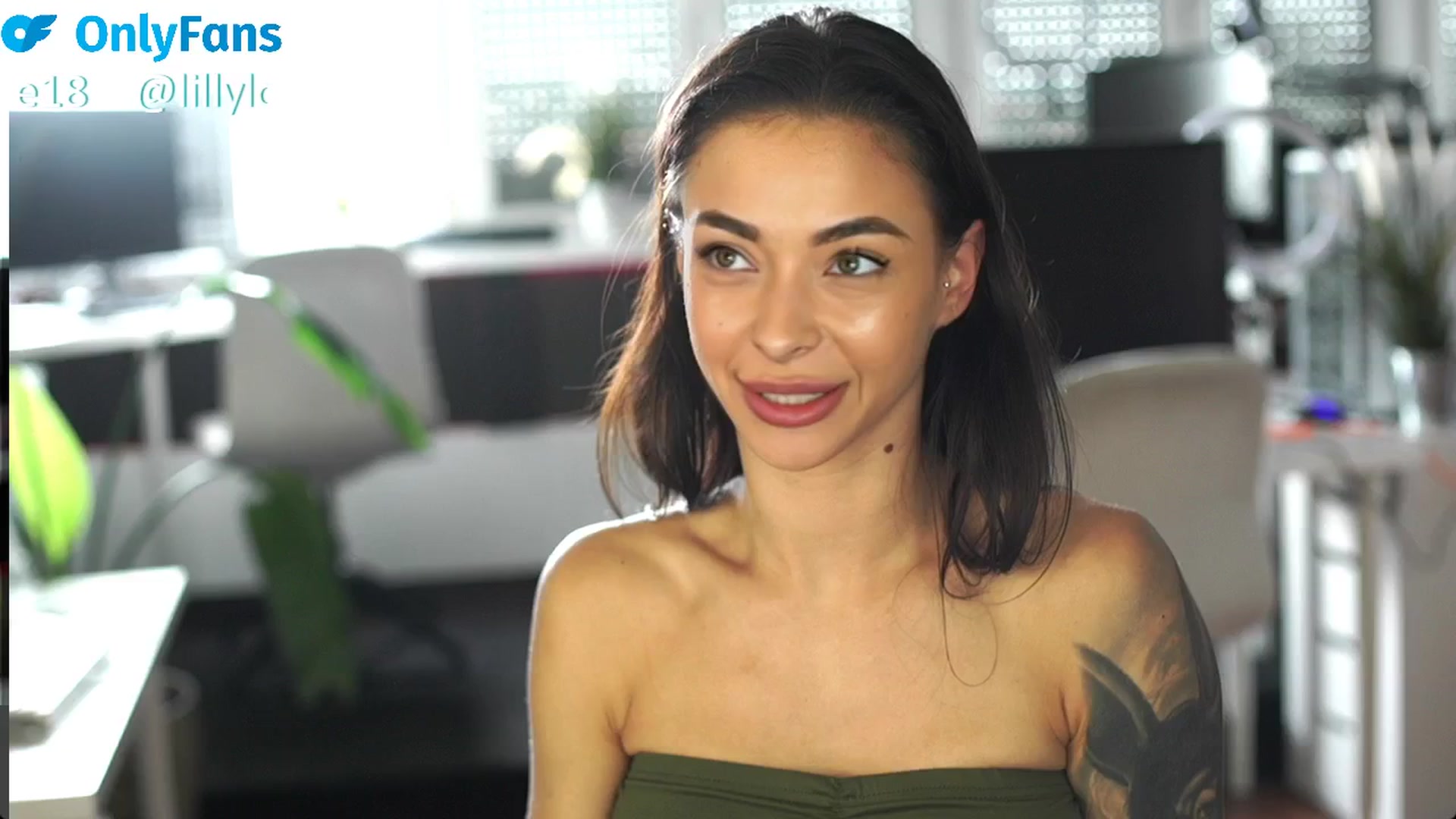 Gallery image thumbnail from ClipPetite's myfreecams stream on, 07/16/2025, 08:48 image 6 of 20