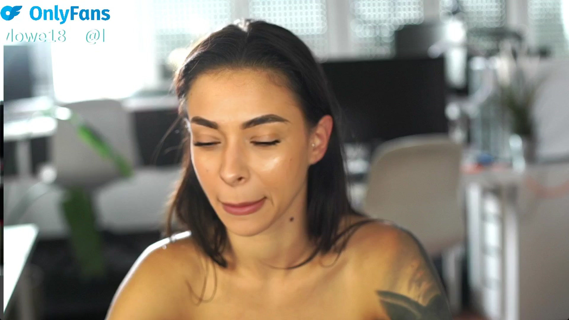 Gallery image thumbnail from ClipPetite's myfreecams stream on, 07/16/2025, 08:48 image 2 of 20