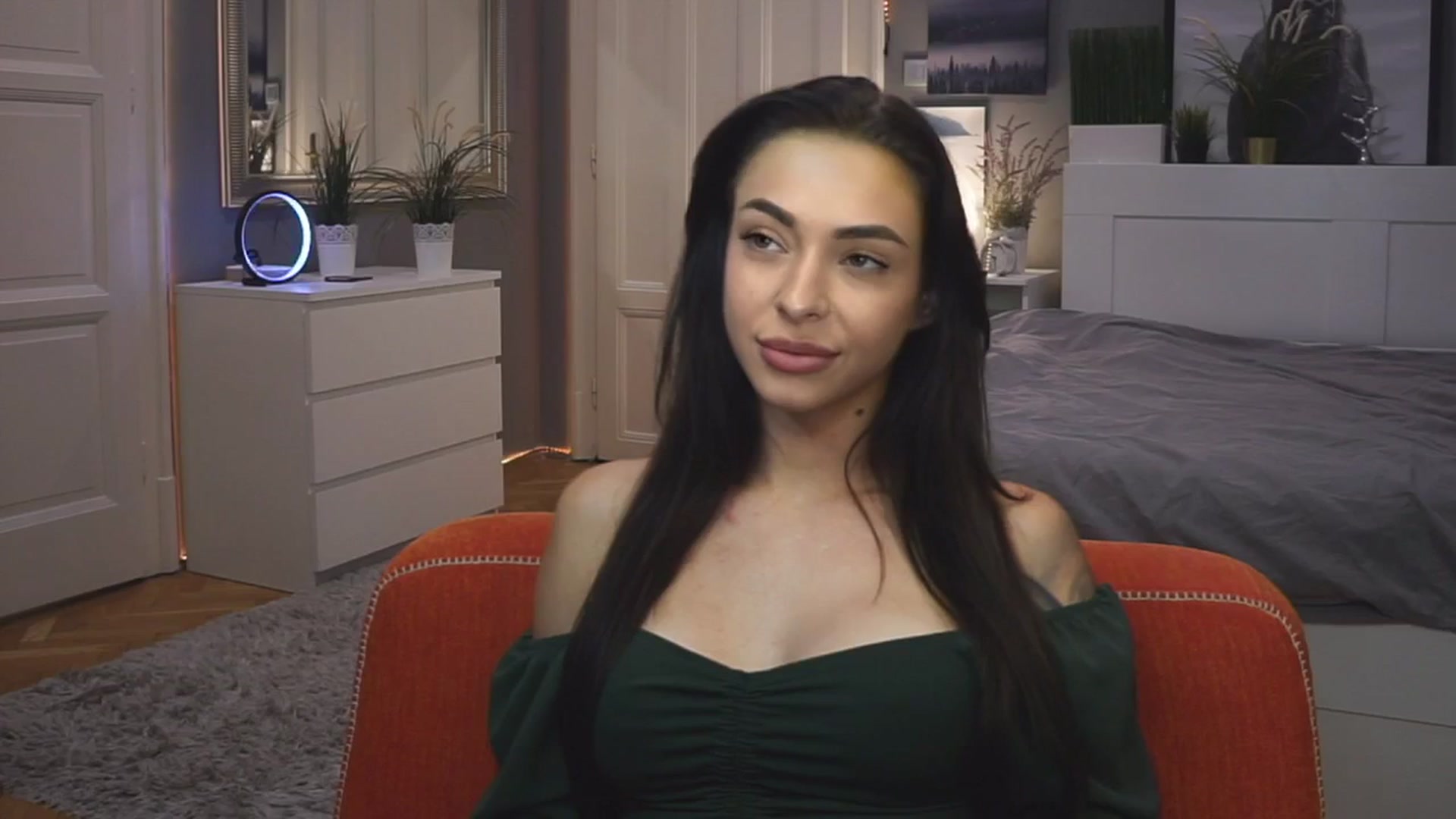 Gallery image thumbnail from ClipPetite's myfreecams stream on, 08/03/2025, 17:57 image 6 of 20