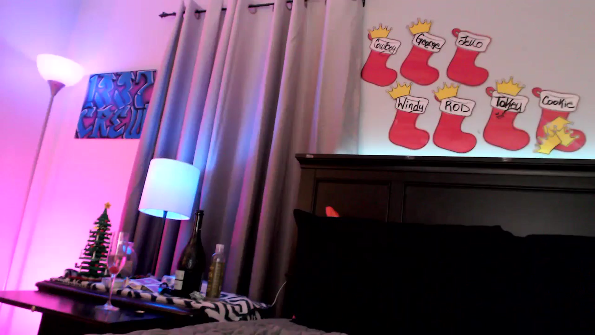 Gallery image thumbnail from Clitmas's myfreecams stream on, 01/01/2026, 07:22 image 4 of 20