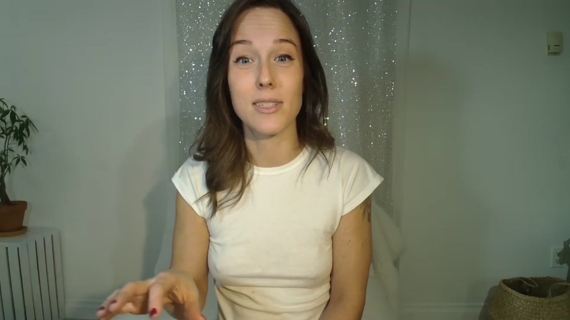 Gallery image thumbnail from ClitorisQueen's myfreecams stream on, 01/27/2026, 02:01 image 14 of 20