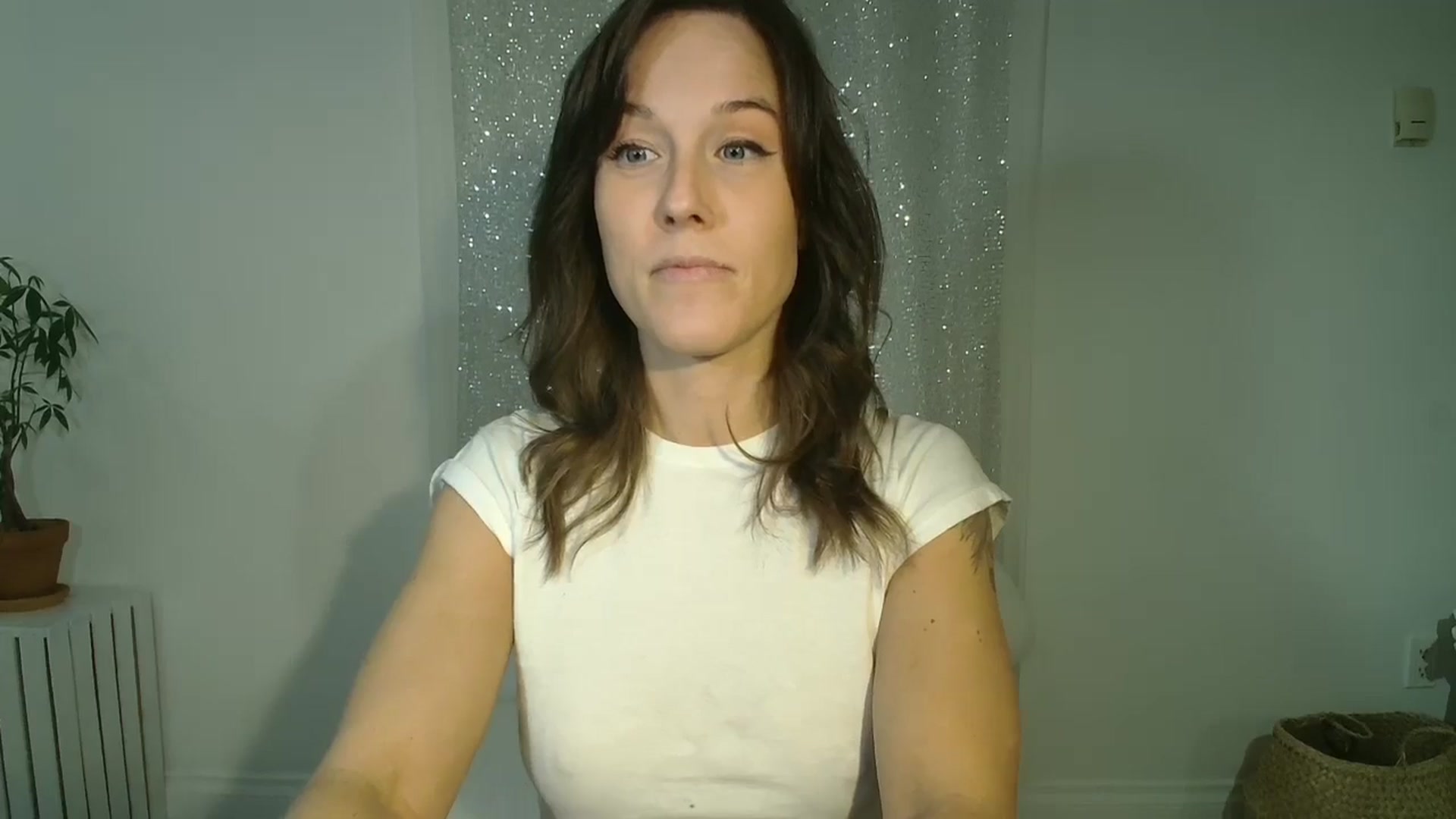 Gallery image thumbnail from ClitorisQueen's myfreecams stream on, 01/27/2026, 02:01 image 11 of 20